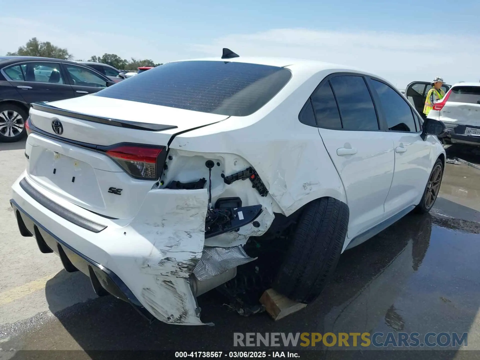 17 Photograph of a damaged car 5YFB4MCE2RP204510 TOYOTA COROLLA 2024
