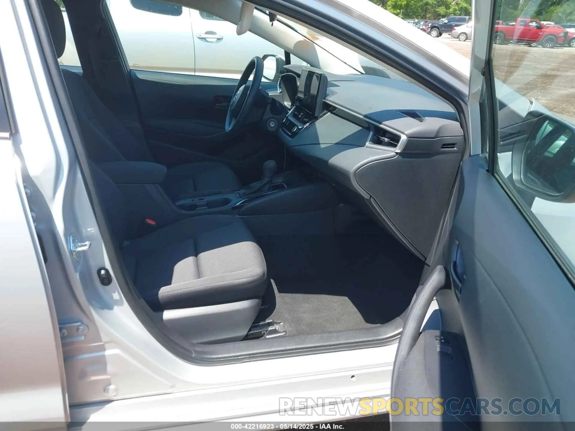 5 Photograph of a damaged car 5YFB4MDE0RP122550 TOYOTA COROLLA 2024
