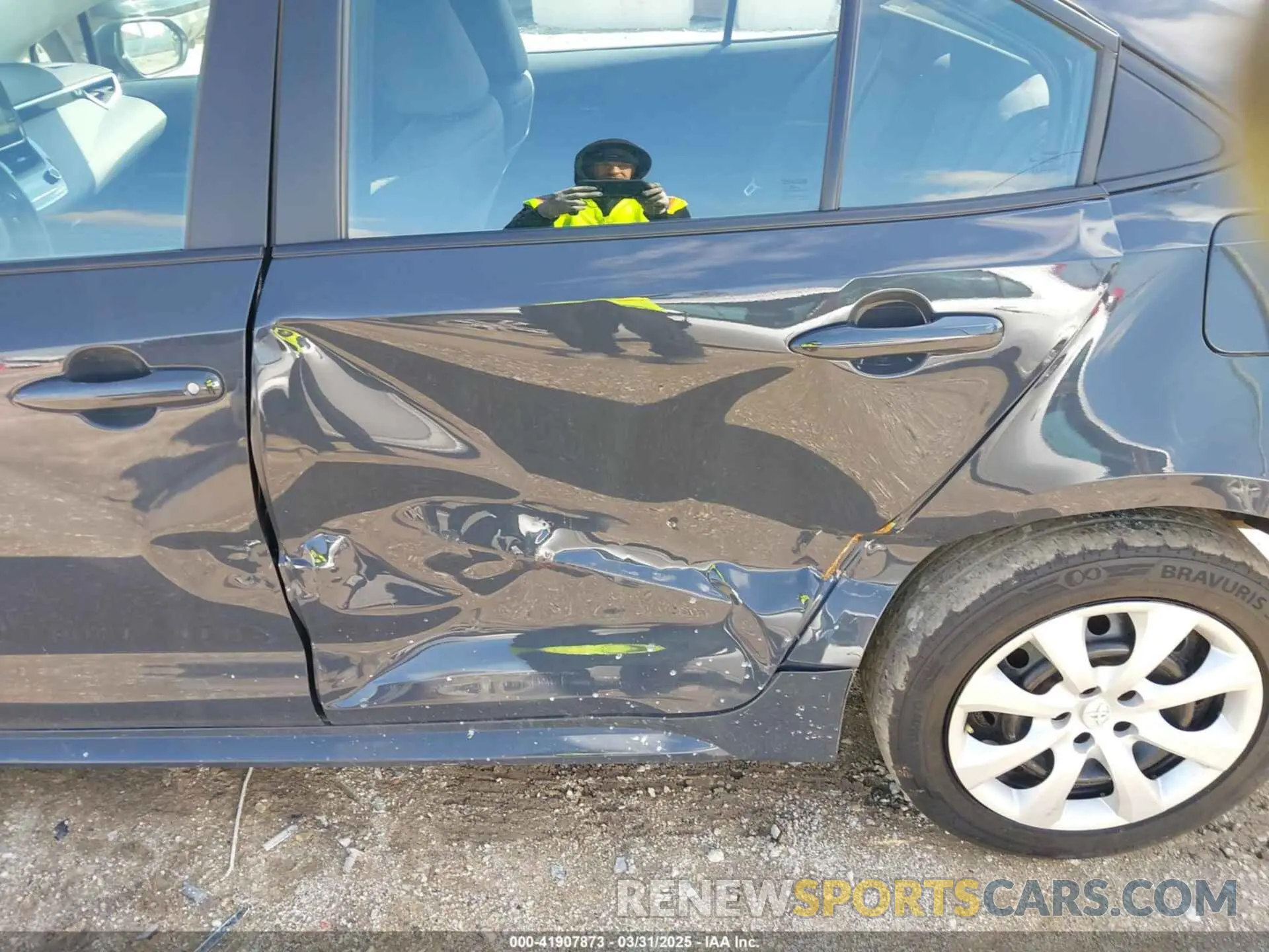 6 Photograph of a damaged car 5YFB4MDE0RP208165 TOYOTA COROLLA 2024