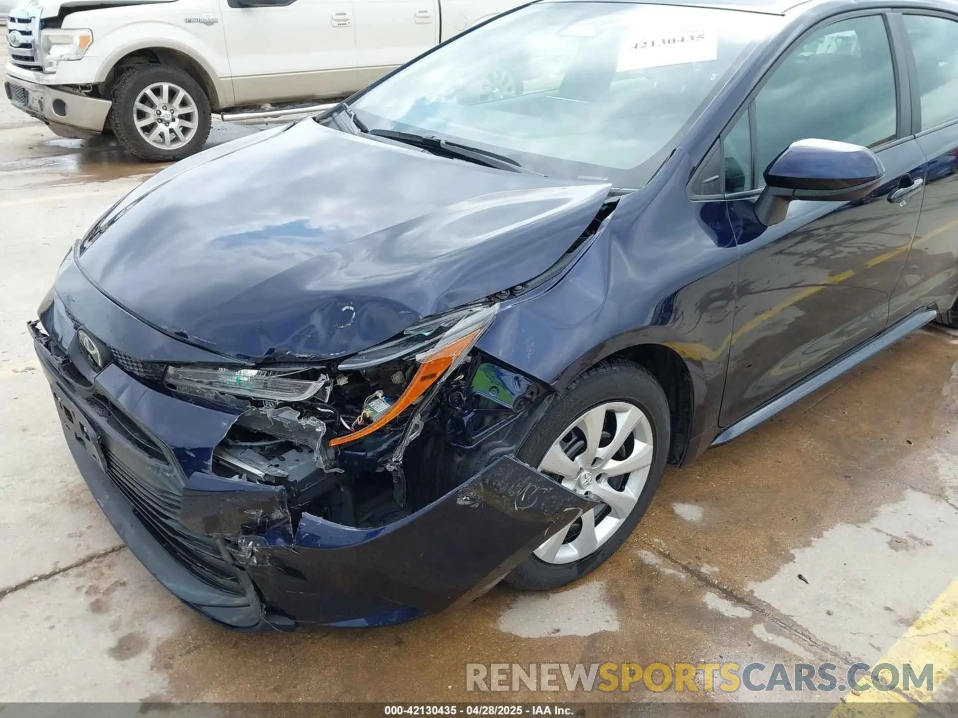6 Photograph of a damaged car 5YFB4MDE1RP090031 TOYOTA COROLLA 2024