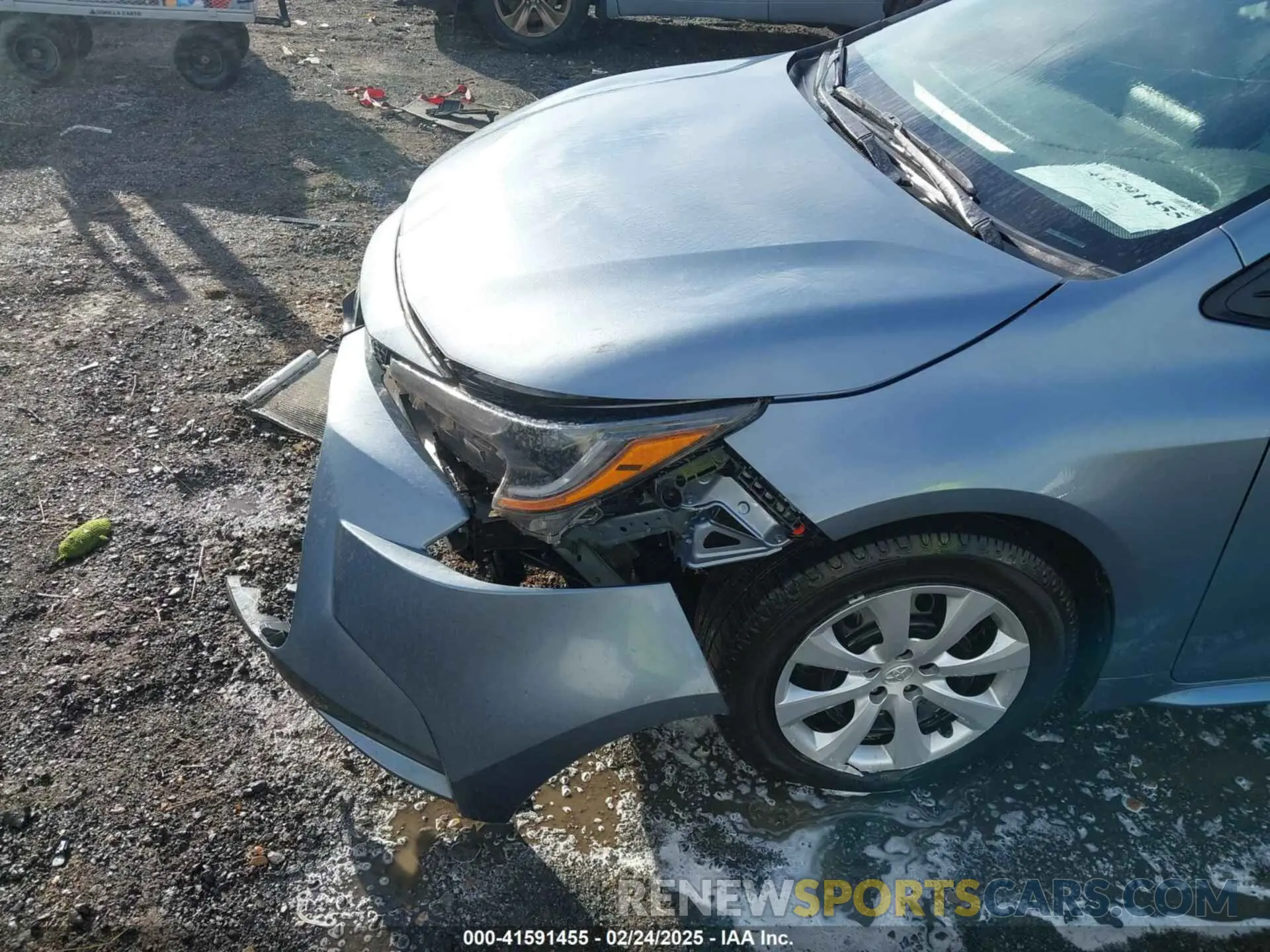 18 Photograph of a damaged car 5YFB4MDE1RP139373 TOYOTA COROLLA 2024