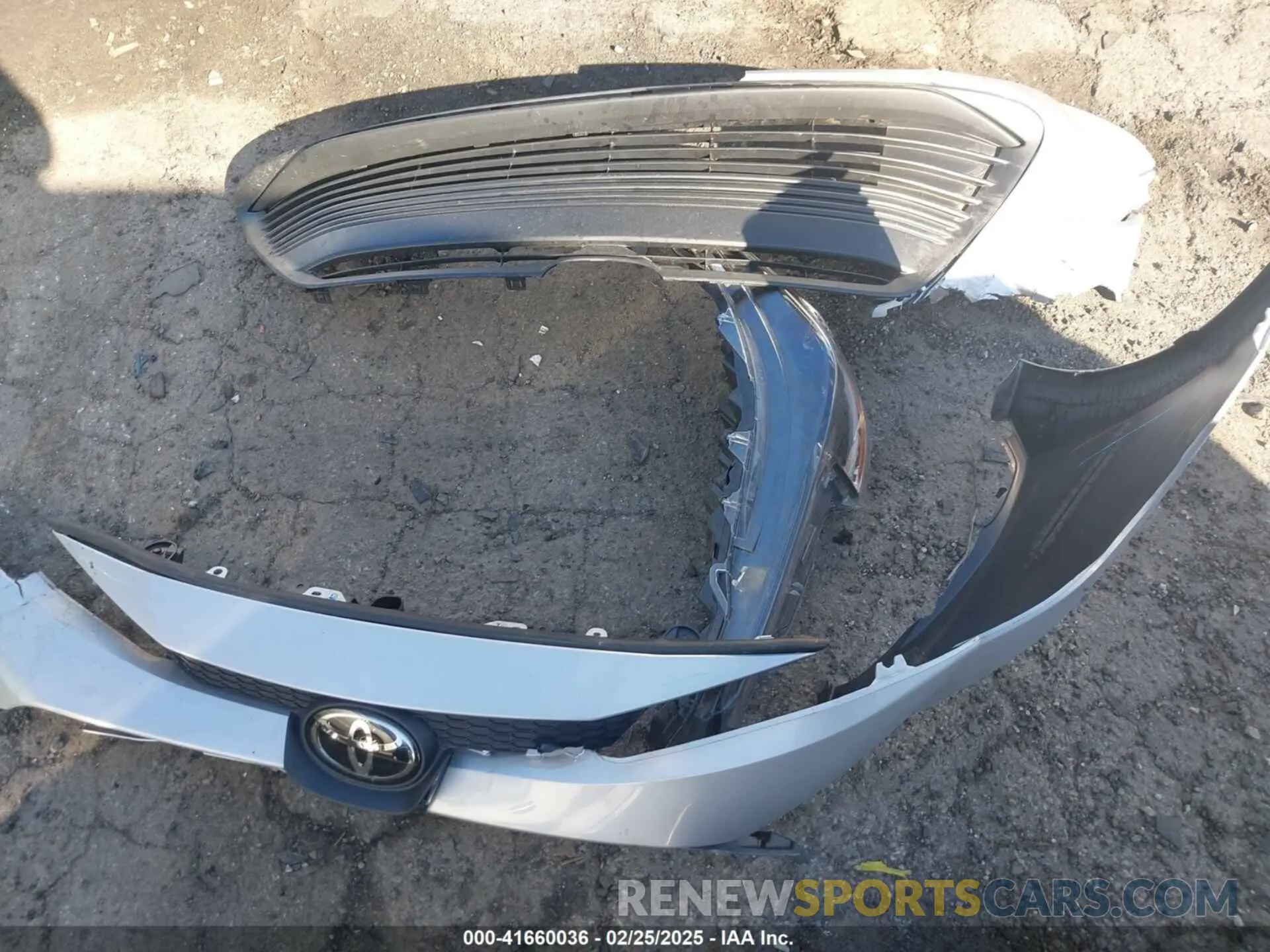12 Photograph of a damaged car 5YFB4MDE1RP151216 TOYOTA COROLLA 2024