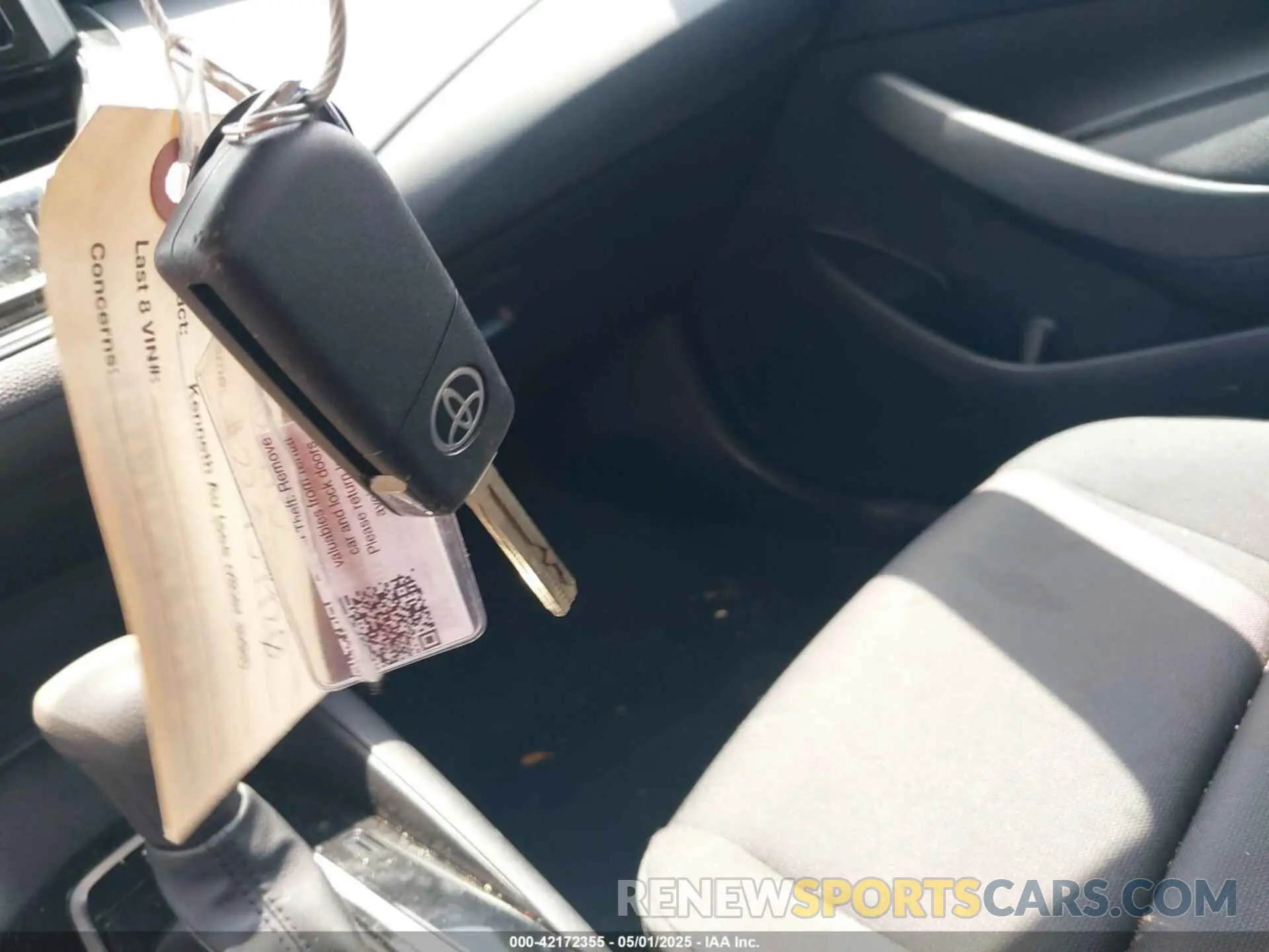11 Photograph of a damaged car 5YFB4MDE1RP170932 TOYOTA COROLLA 2024