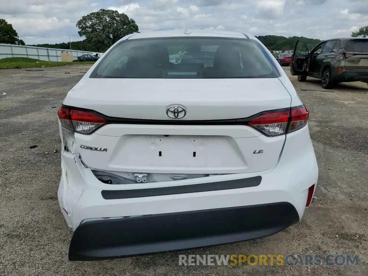 6 Photograph of a damaged car 5YFB4MDE1RP187987 TOYOTA COROLLA 2024