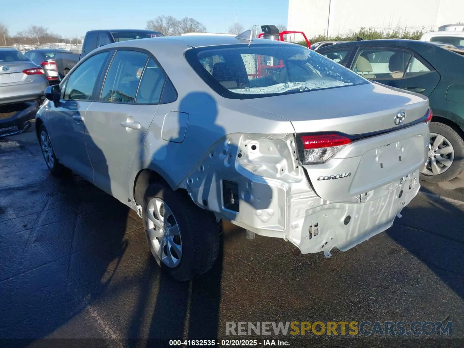 3 Фотография поврежденного автомобиля 5YFB4MDE1RP203573 TOYOTA COROLLA 2024