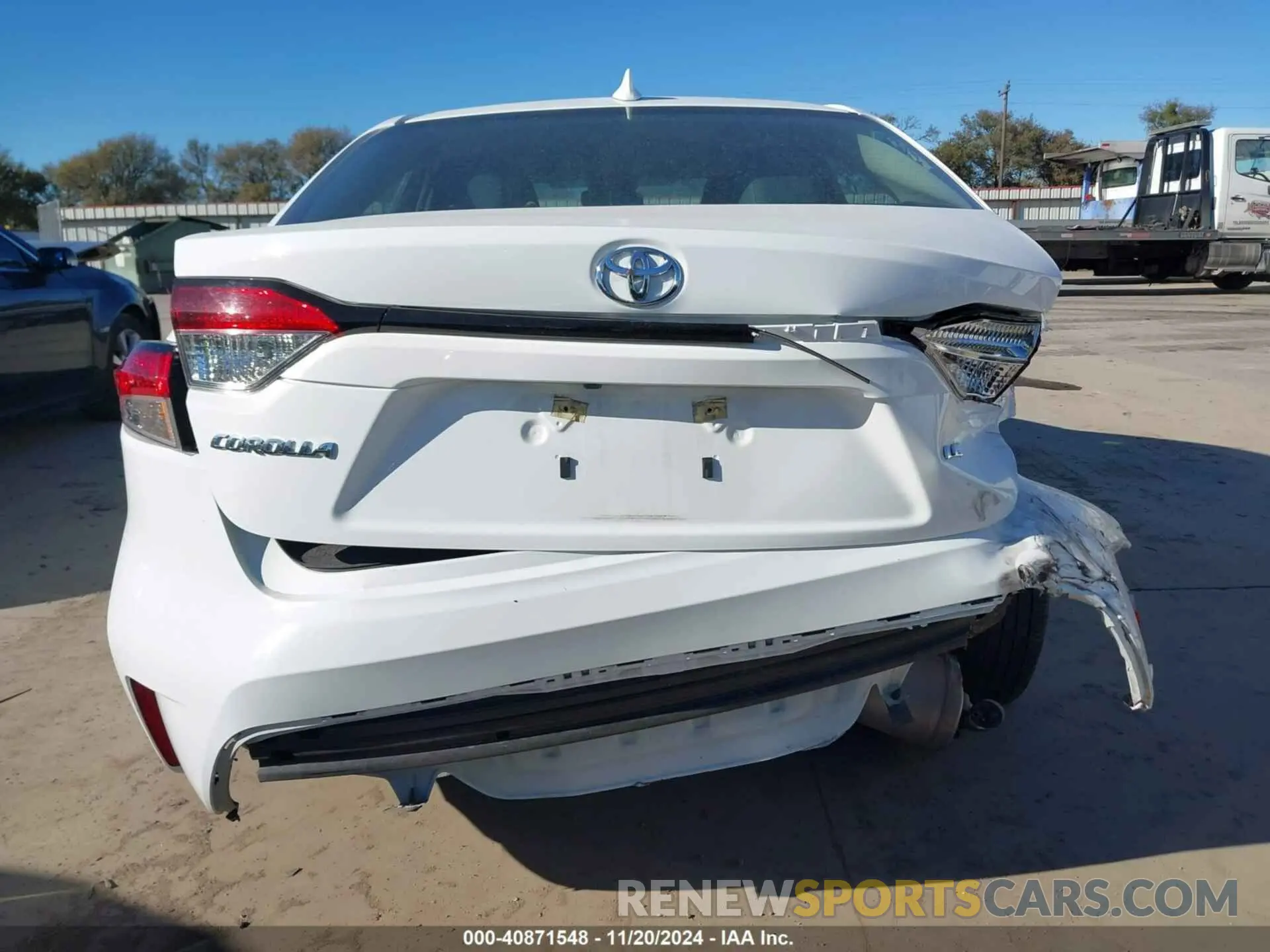 17 Photograph of a damaged car 5YFB4MDE2RP084500 TOYOTA COROLLA 2024