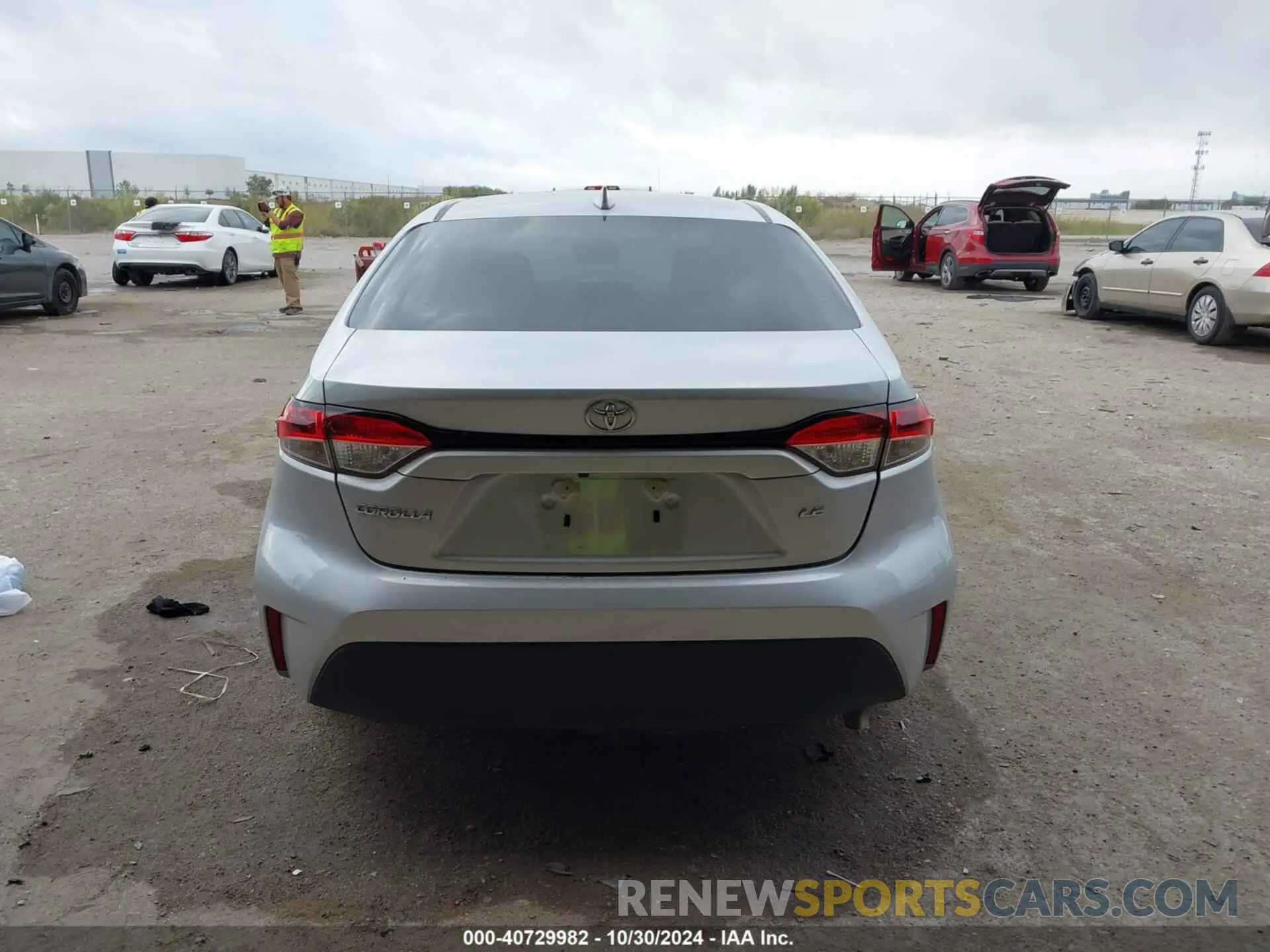 17 Photograph of a damaged car 5YFB4MDE2RP086294 TOYOTA COROLLA 2024