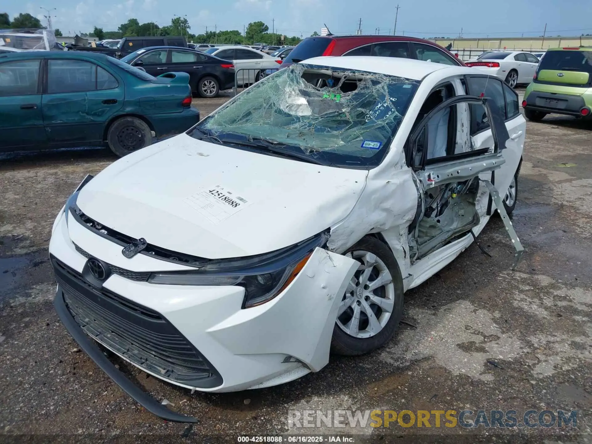 2 Фотография поврежденного автомобиля 5YFB4MDE3RP088832 TOYOTA COROLLA 2024