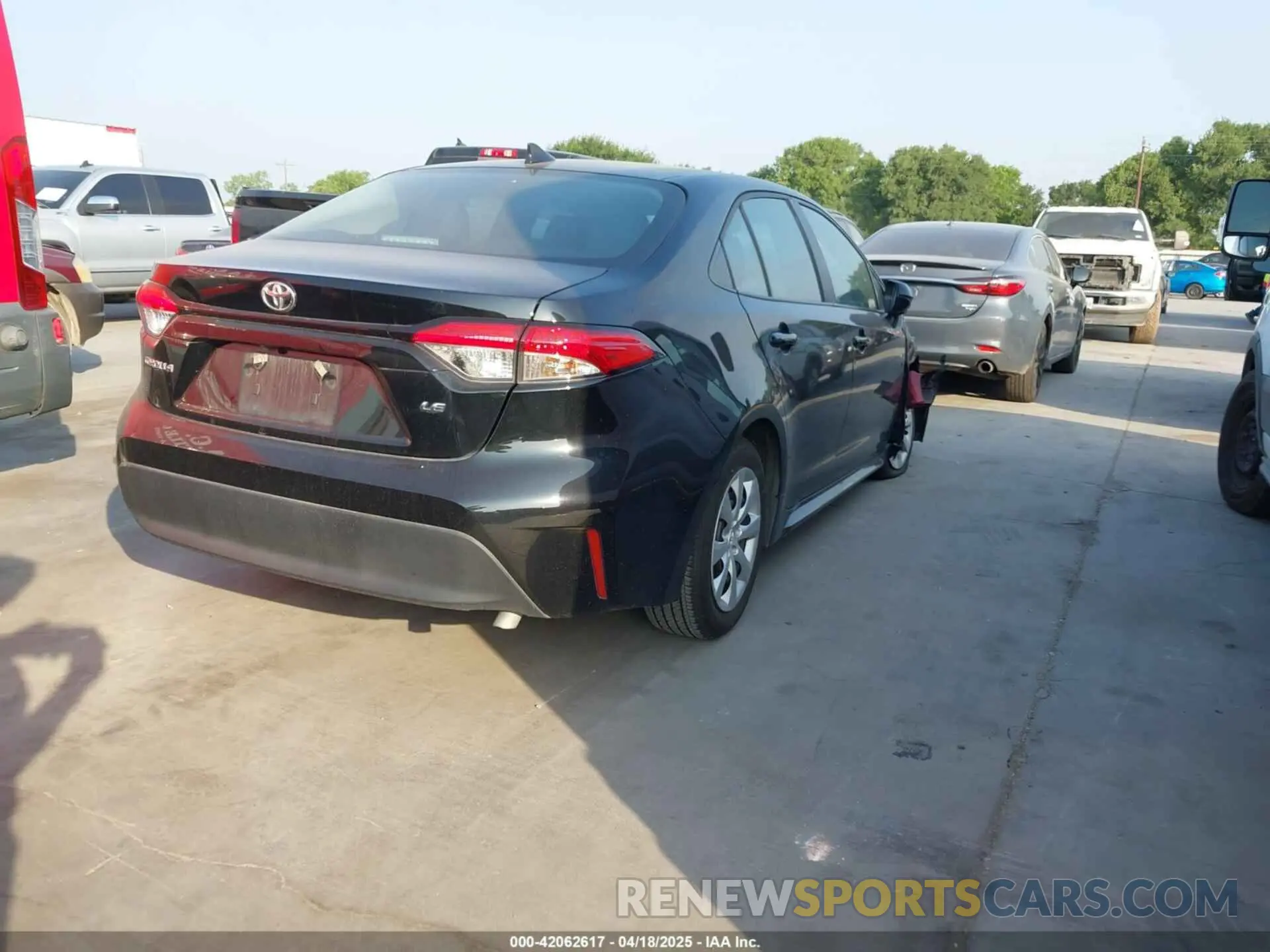 4 Photograph of a damaged car 5YFB4MDE3RP148186 TOYOTA COROLLA 2024
