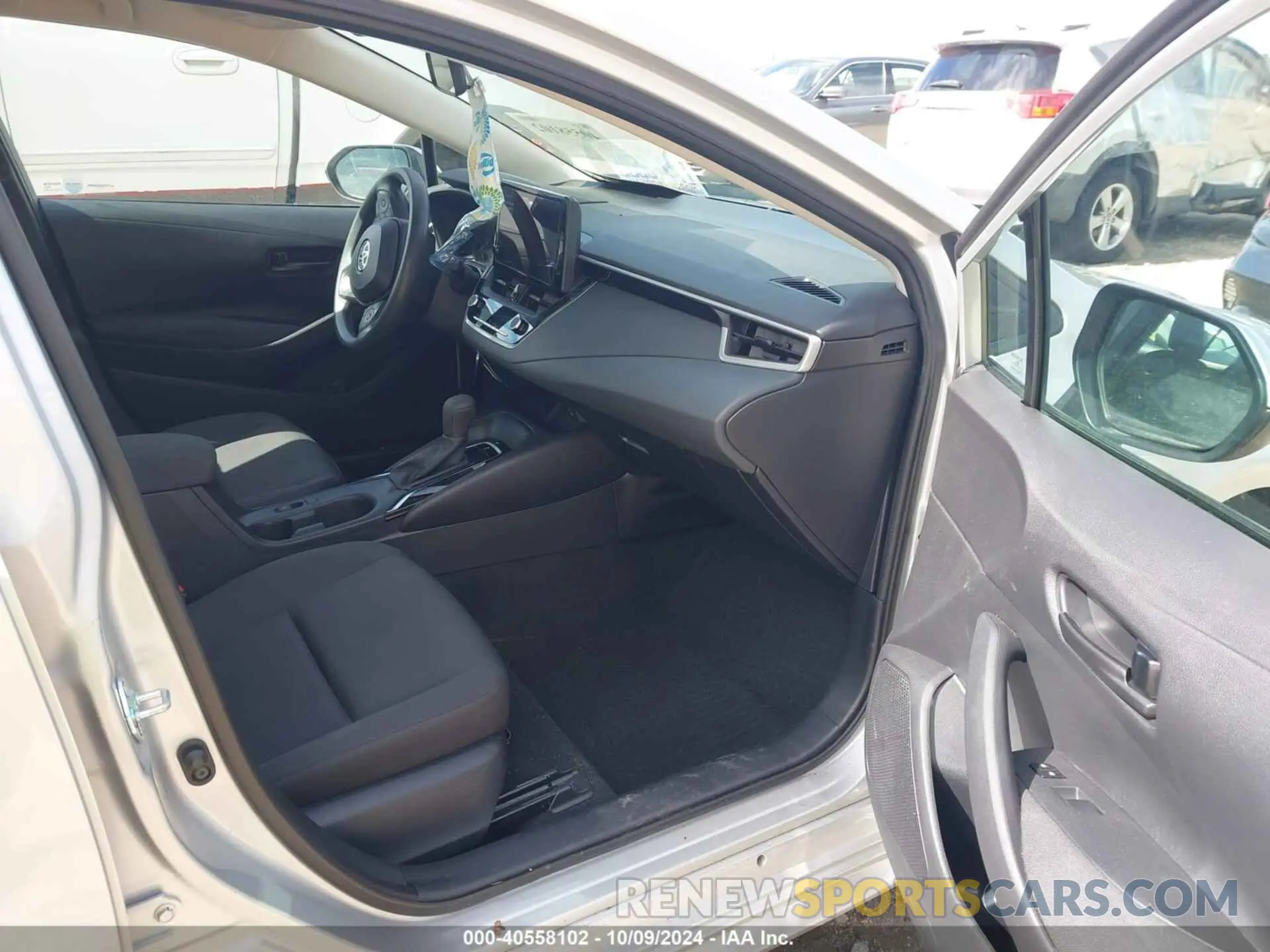 5 Photograph of a damaged car 5YFB4MDE3RP162380 TOYOTA COROLLA 2024