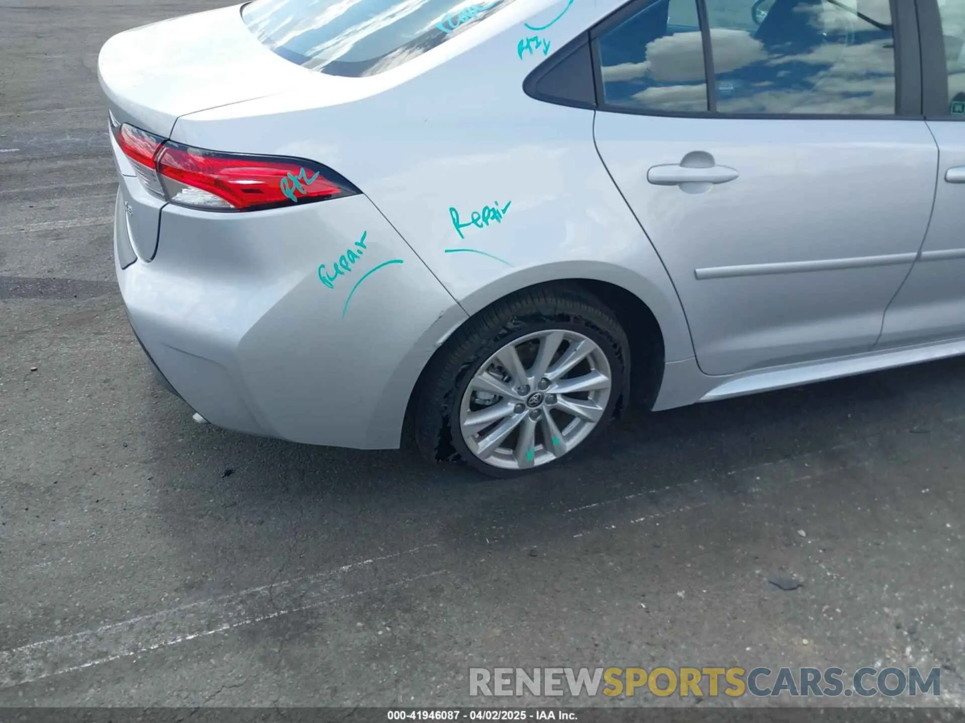 17 Фотография поврежденного автомобиля 5YFB4MDE3RP176988 TOYOTA COROLLA 2024