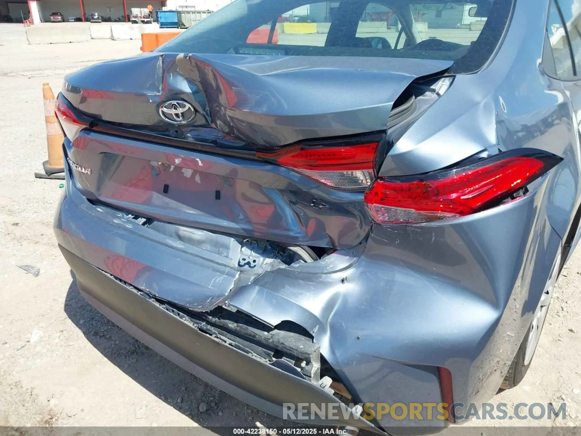 6 Photograph of a damaged car 5YFB4MDE4RP089021 TOYOTA COROLLA 2024