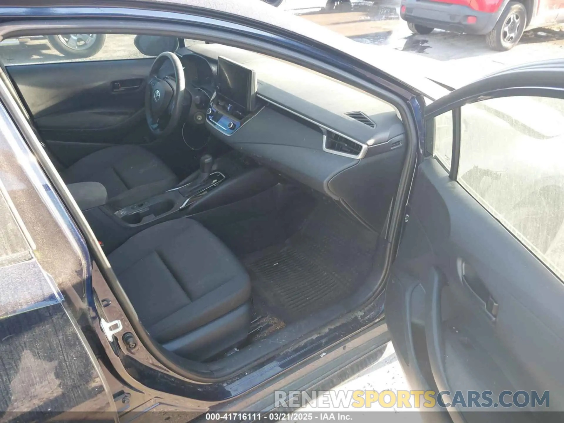 5 Photograph of a damaged car 5YFB4MDE4RP102687 TOYOTA COROLLA 2024