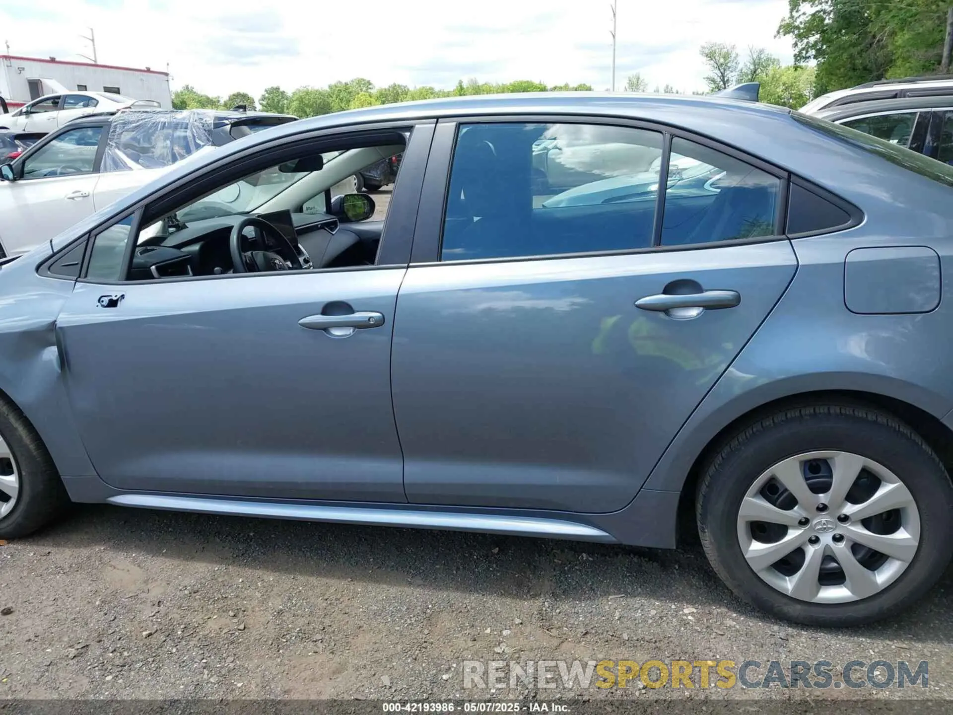 14 Photograph of a damaged car 5YFB4MDE4RP108537 TOYOTA COROLLA 2024