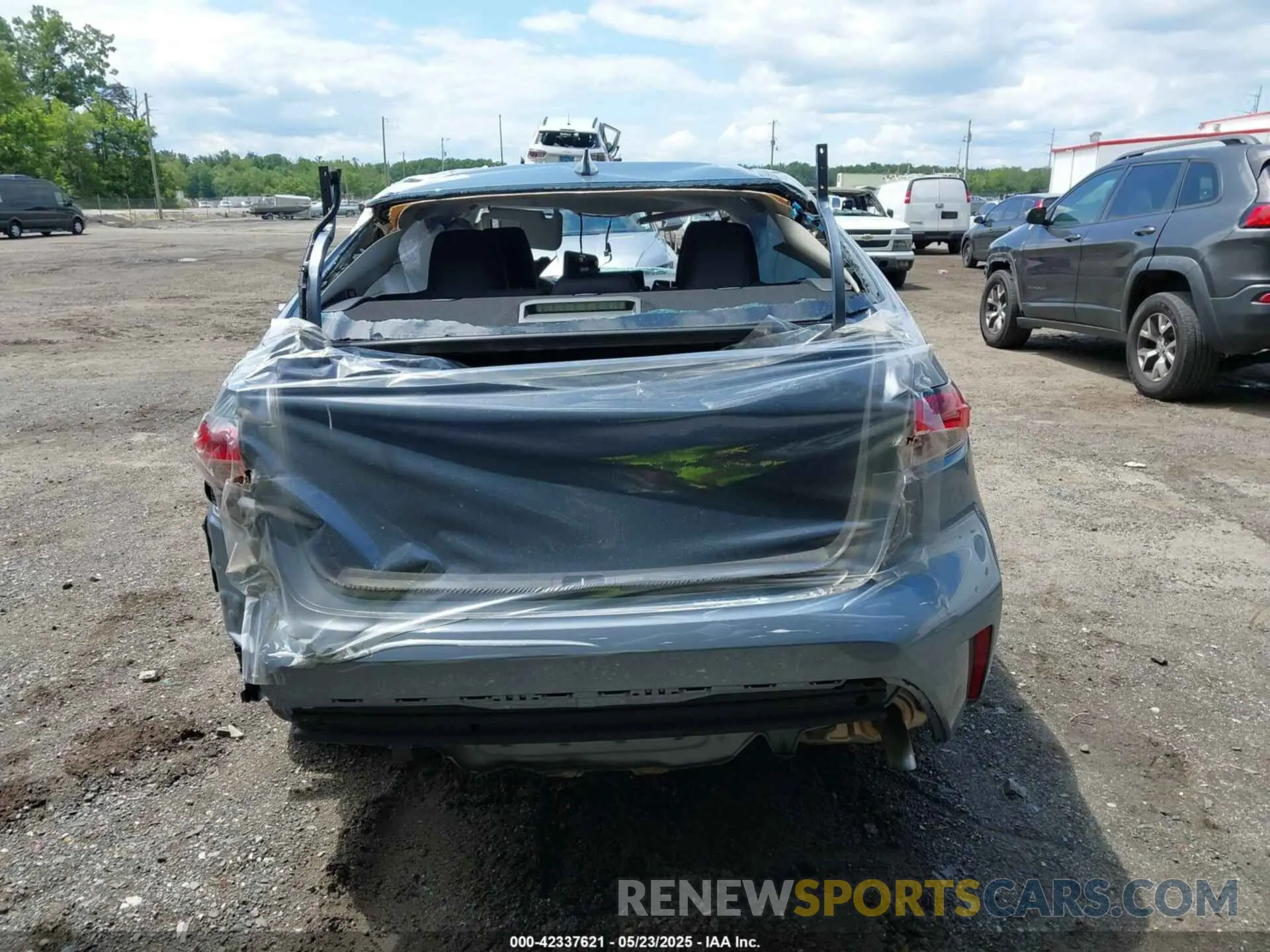 15 Photograph of a damaged car 5YFB4MDE4RP109137 TOYOTA COROLLA 2024