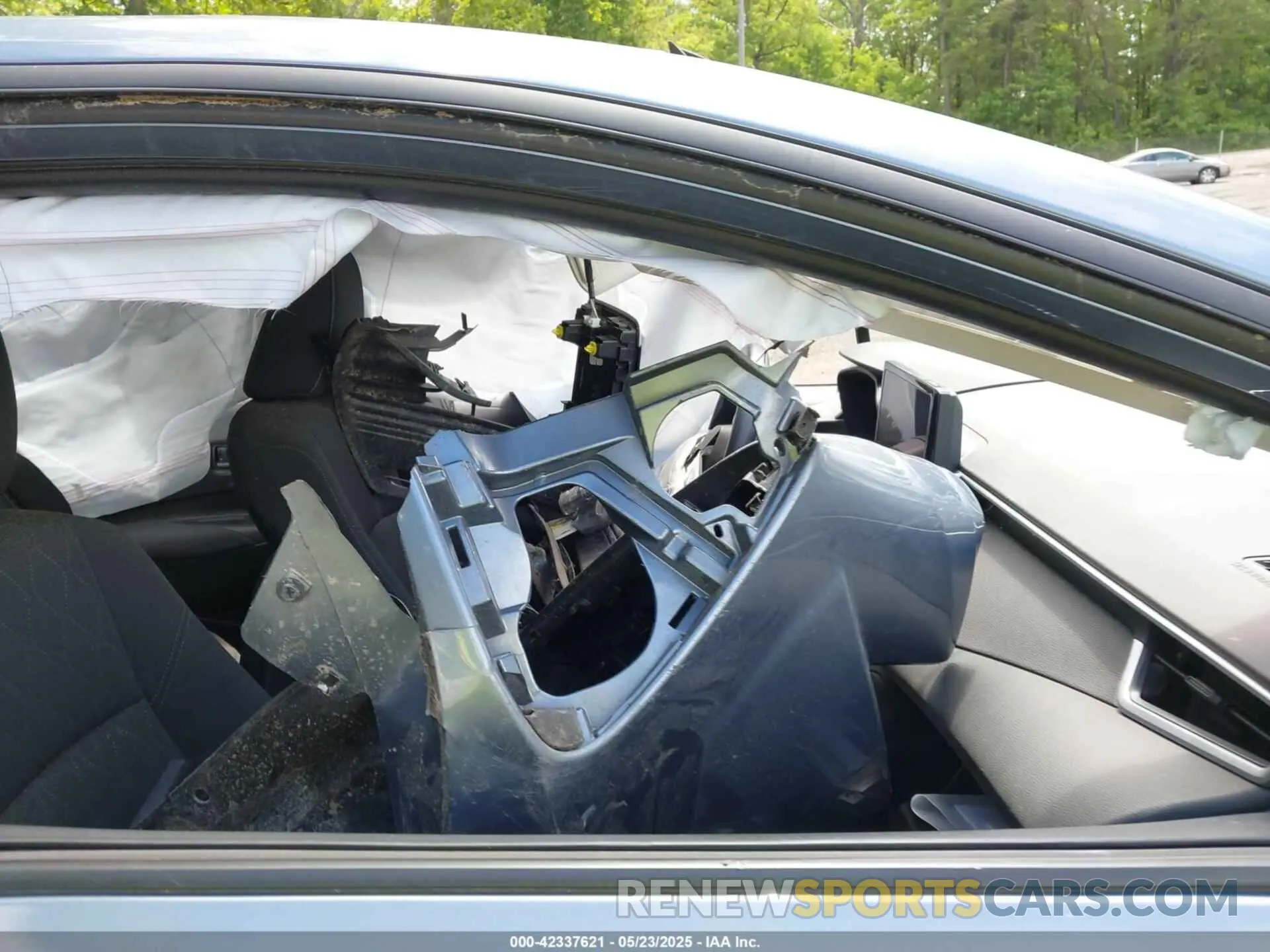 5 Photograph of a damaged car 5YFB4MDE4RP109137 TOYOTA COROLLA 2024