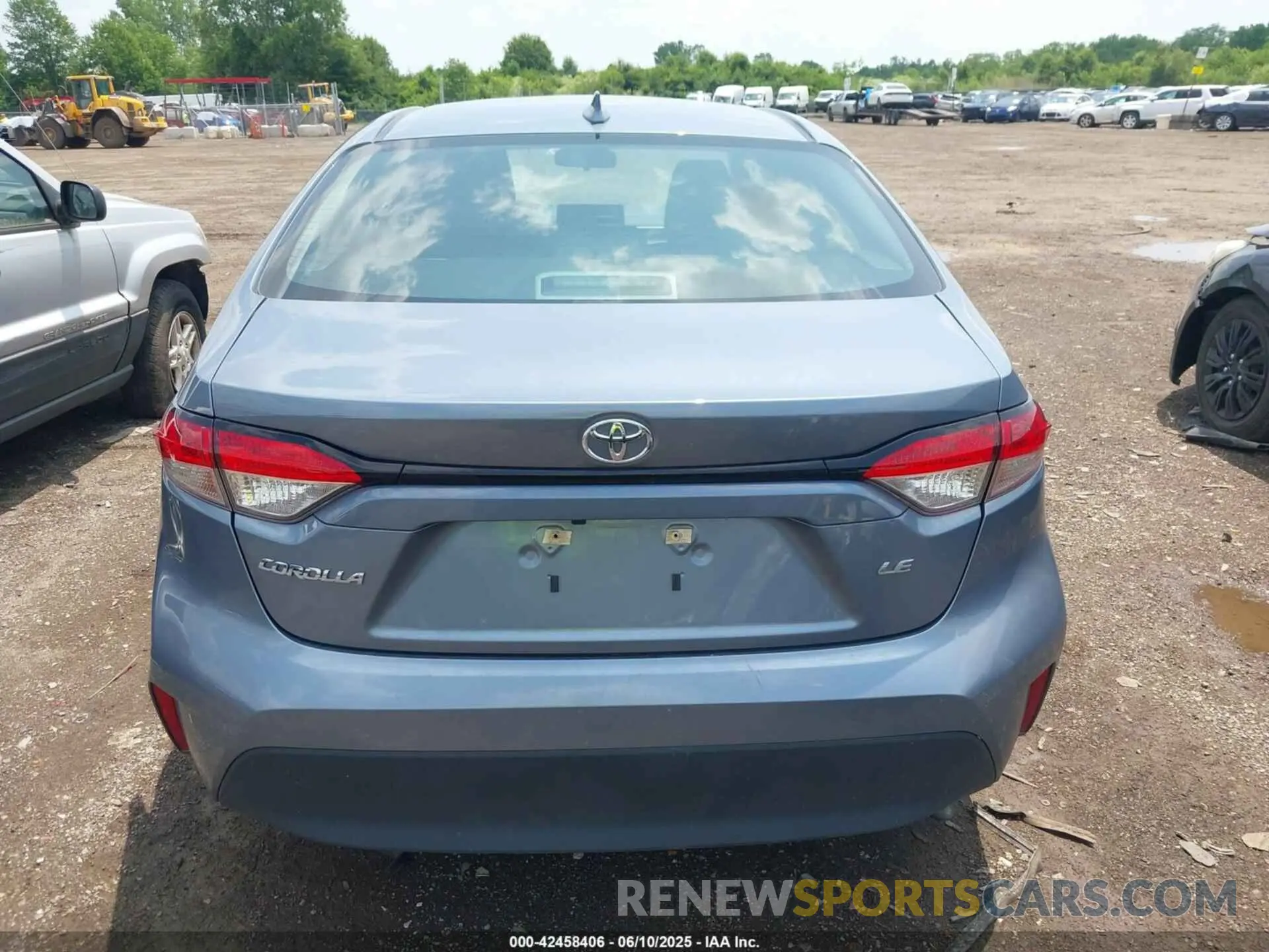 16 Photograph of a damaged car 5YFB4MDE4RP126830 TOYOTA COROLLA 2024
