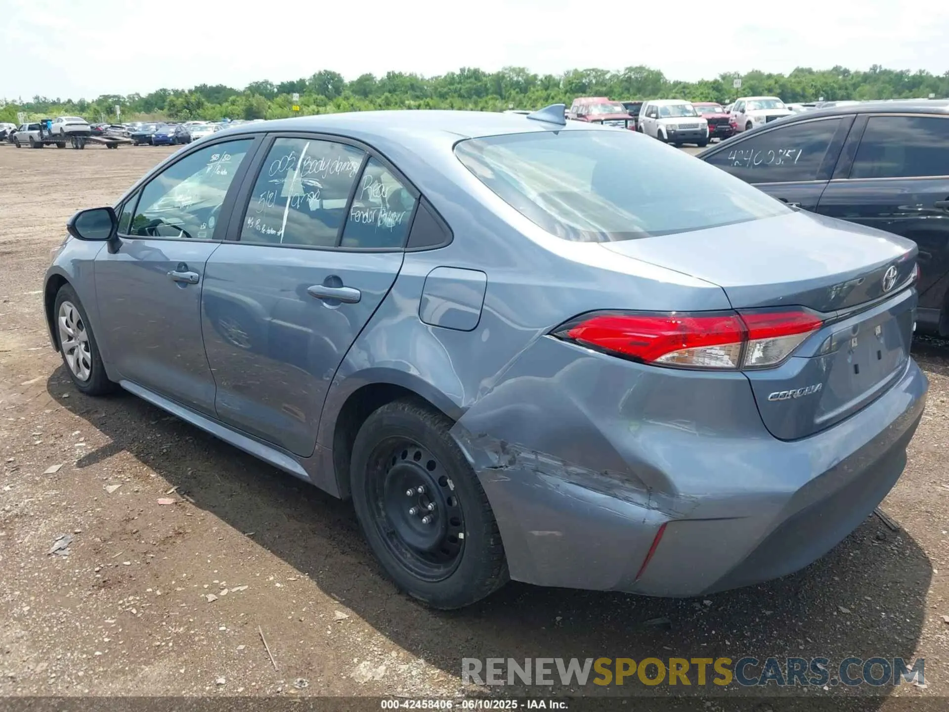 3 Photograph of a damaged car 5YFB4MDE4RP126830 TOYOTA COROLLA 2024