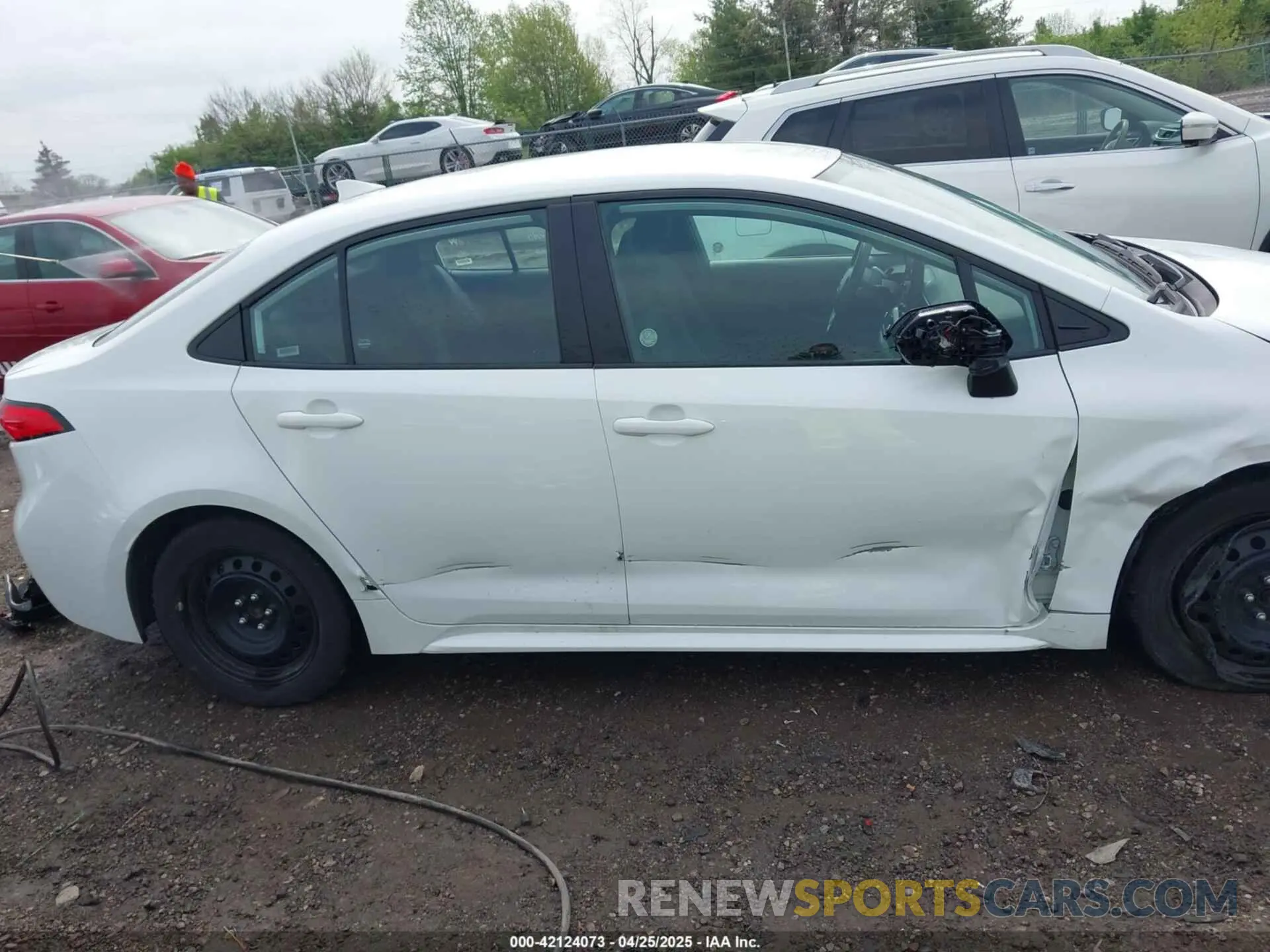14 Photograph of a damaged car 5YFB4MDE4RP128125 TOYOTA COROLLA 2024