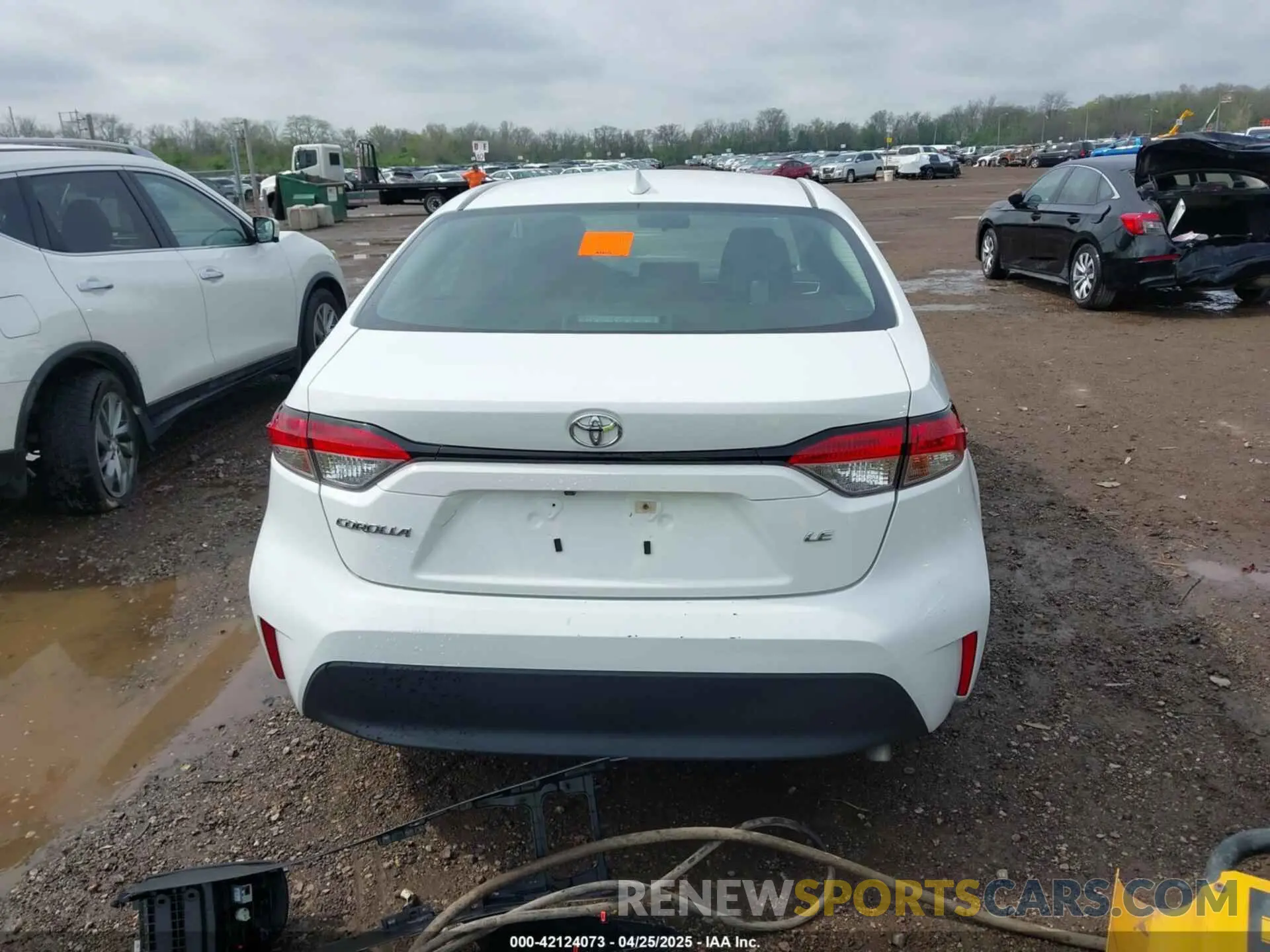 17 Photograph of a damaged car 5YFB4MDE4RP128125 TOYOTA COROLLA 2024
