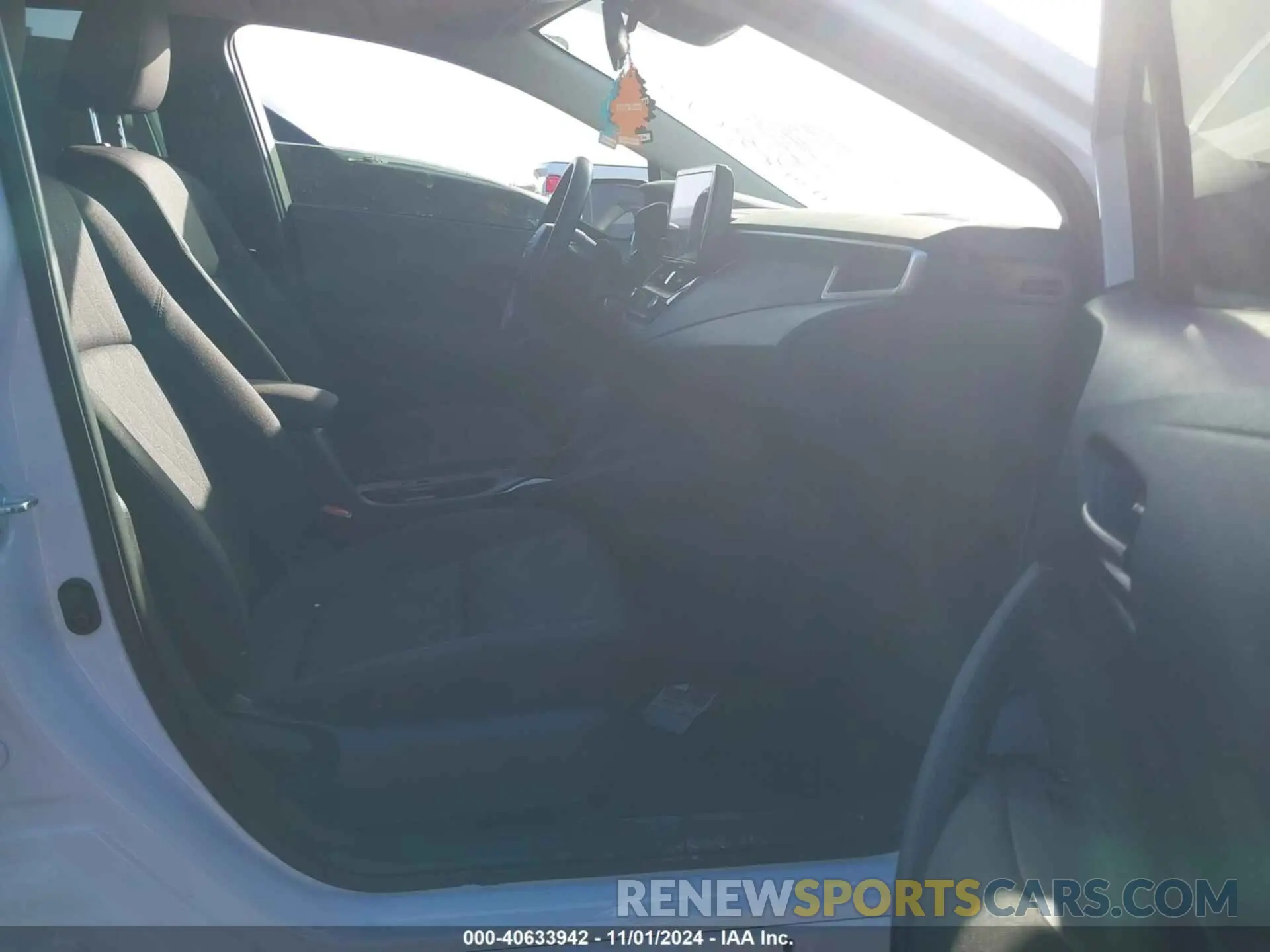 5 Photograph of a damaged car 5YFB4MDE5RP103377 TOYOTA COROLLA 2024