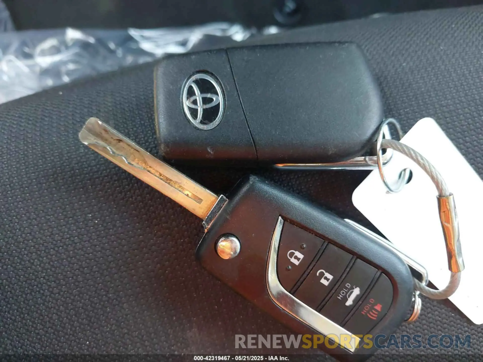 11 Photograph of a damaged car 5YFB4MDE5RP122429 TOYOTA COROLLA 2024