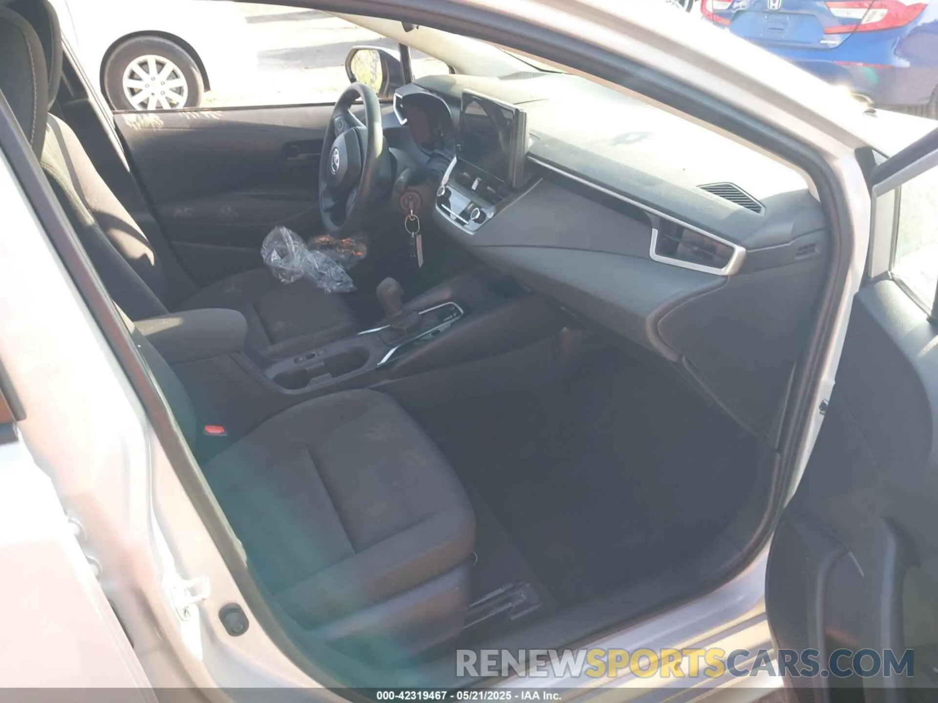 5 Photograph of a damaged car 5YFB4MDE5RP122429 TOYOTA COROLLA 2024