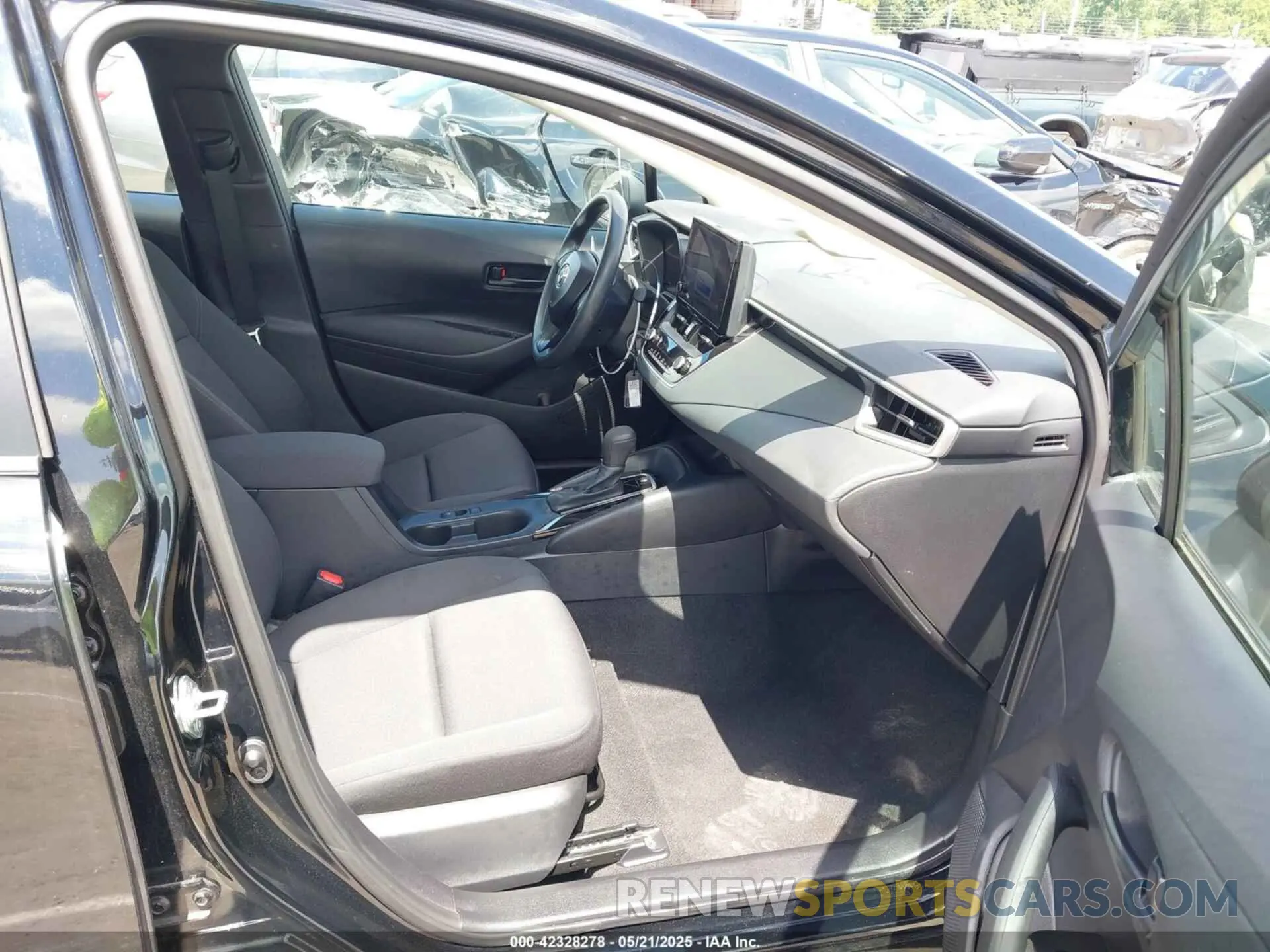 5 Photograph of a damaged car 5YFB4MDE5RP164034 TOYOTA COROLLA 2024