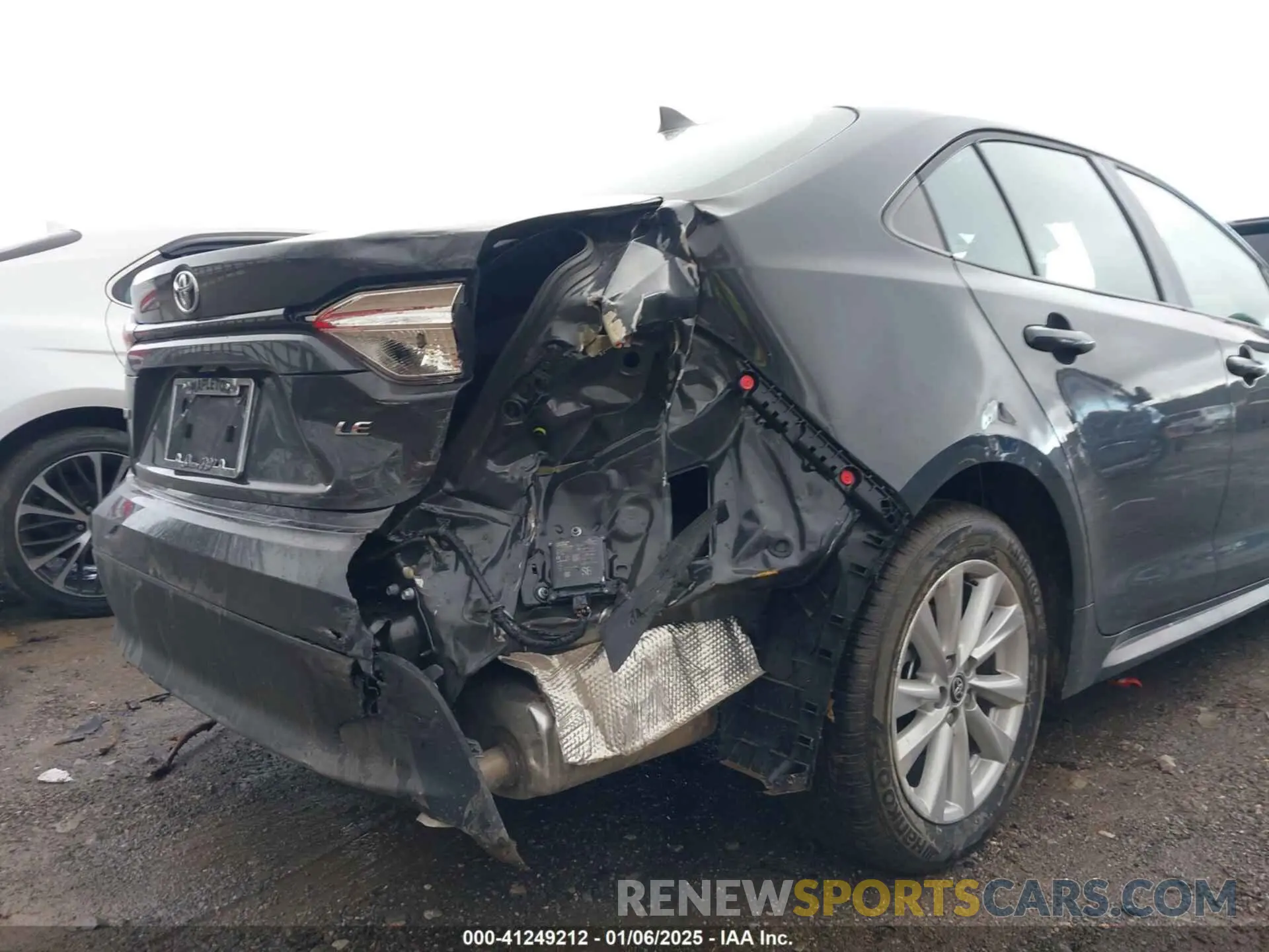 6 Photograph of a damaged car 5YFB4MDE5RP164907 TOYOTA COROLLA 2024