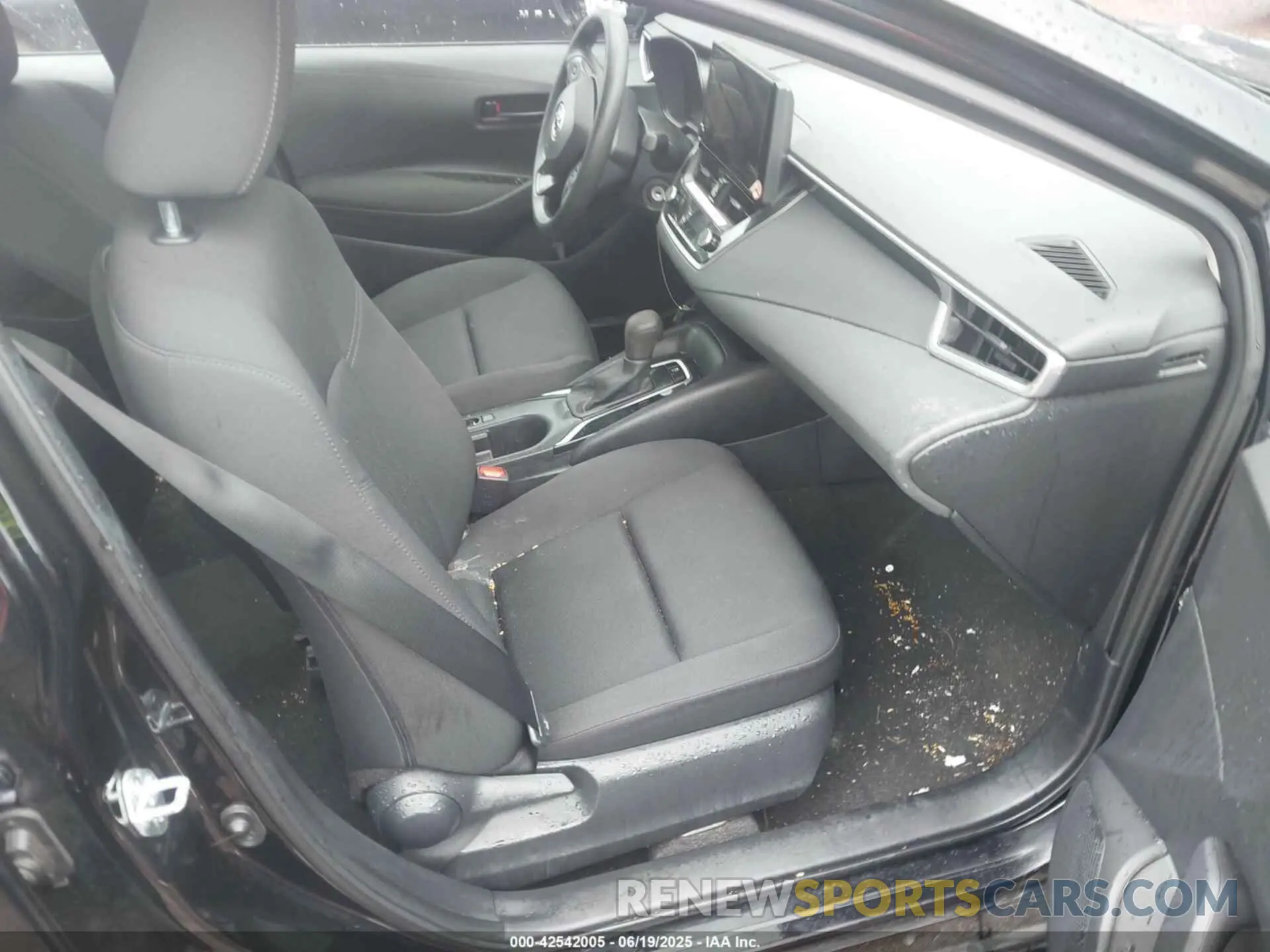 5 Photograph of a damaged car 5YFB4MDE6RP100648 TOYOTA COROLLA 2024