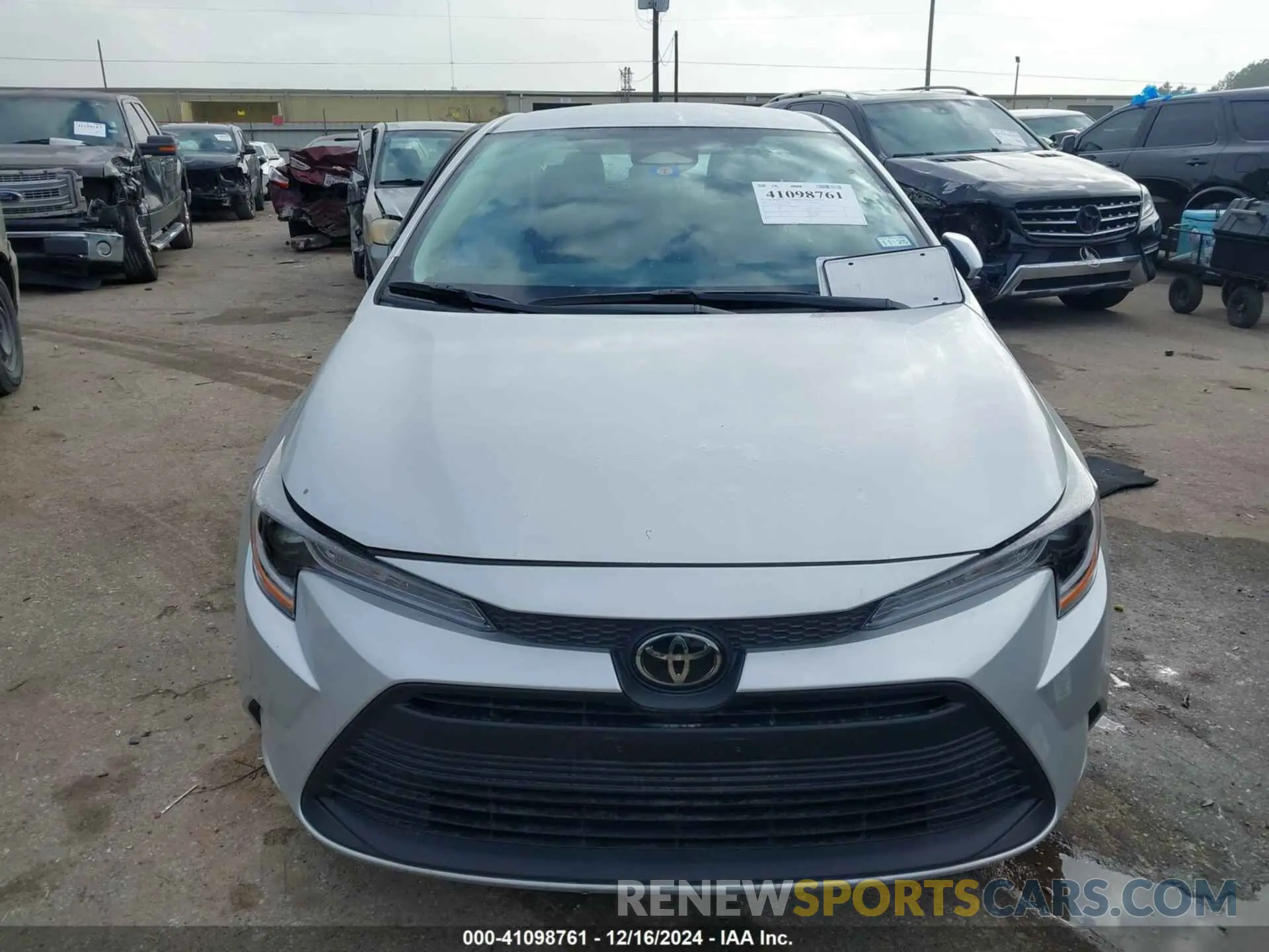 12 Photograph of a damaged car 5YFB4MDE6RP116235 TOYOTA COROLLA 2024