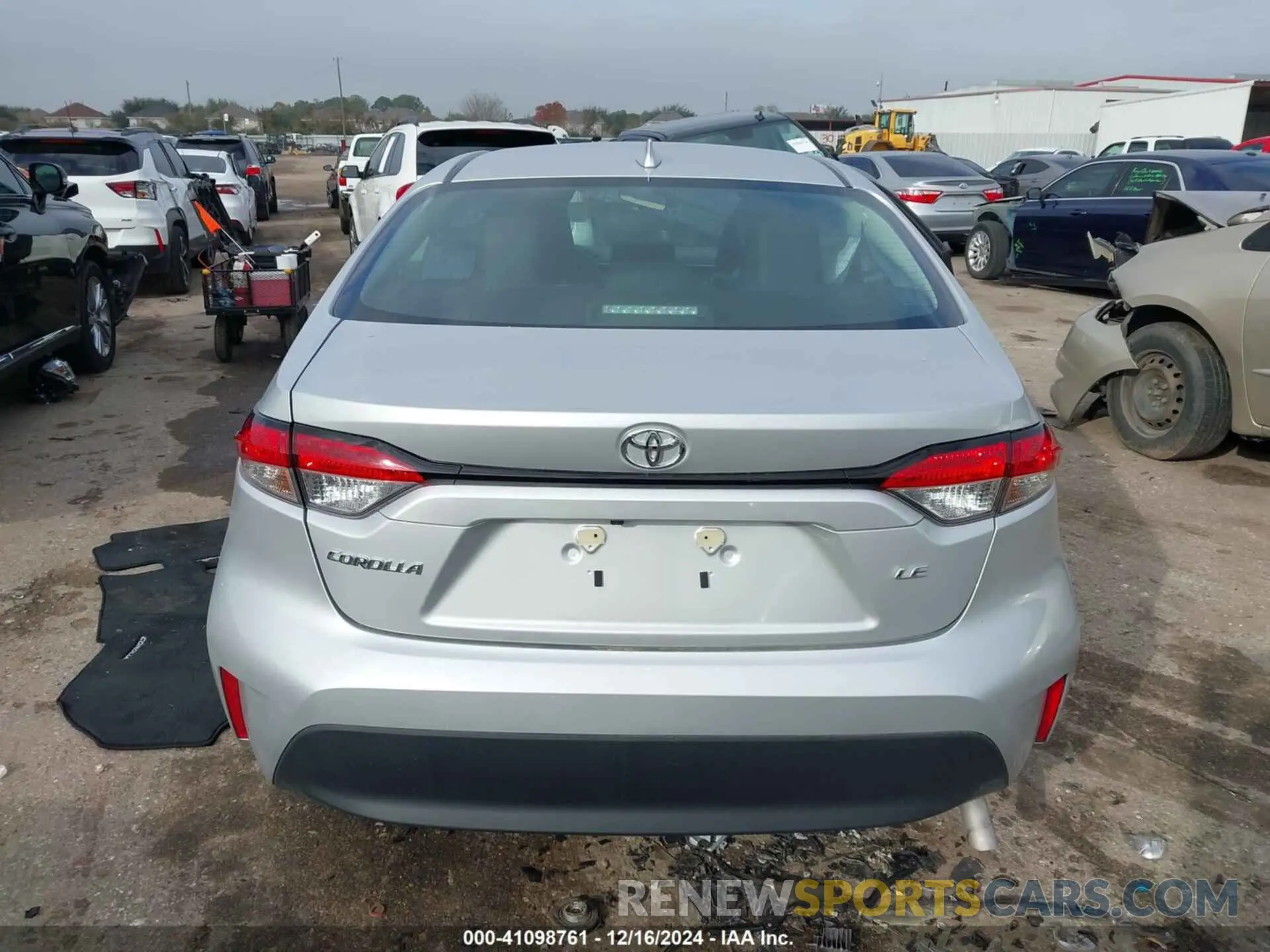 16 Photograph of a damaged car 5YFB4MDE6RP116235 TOYOTA COROLLA 2024