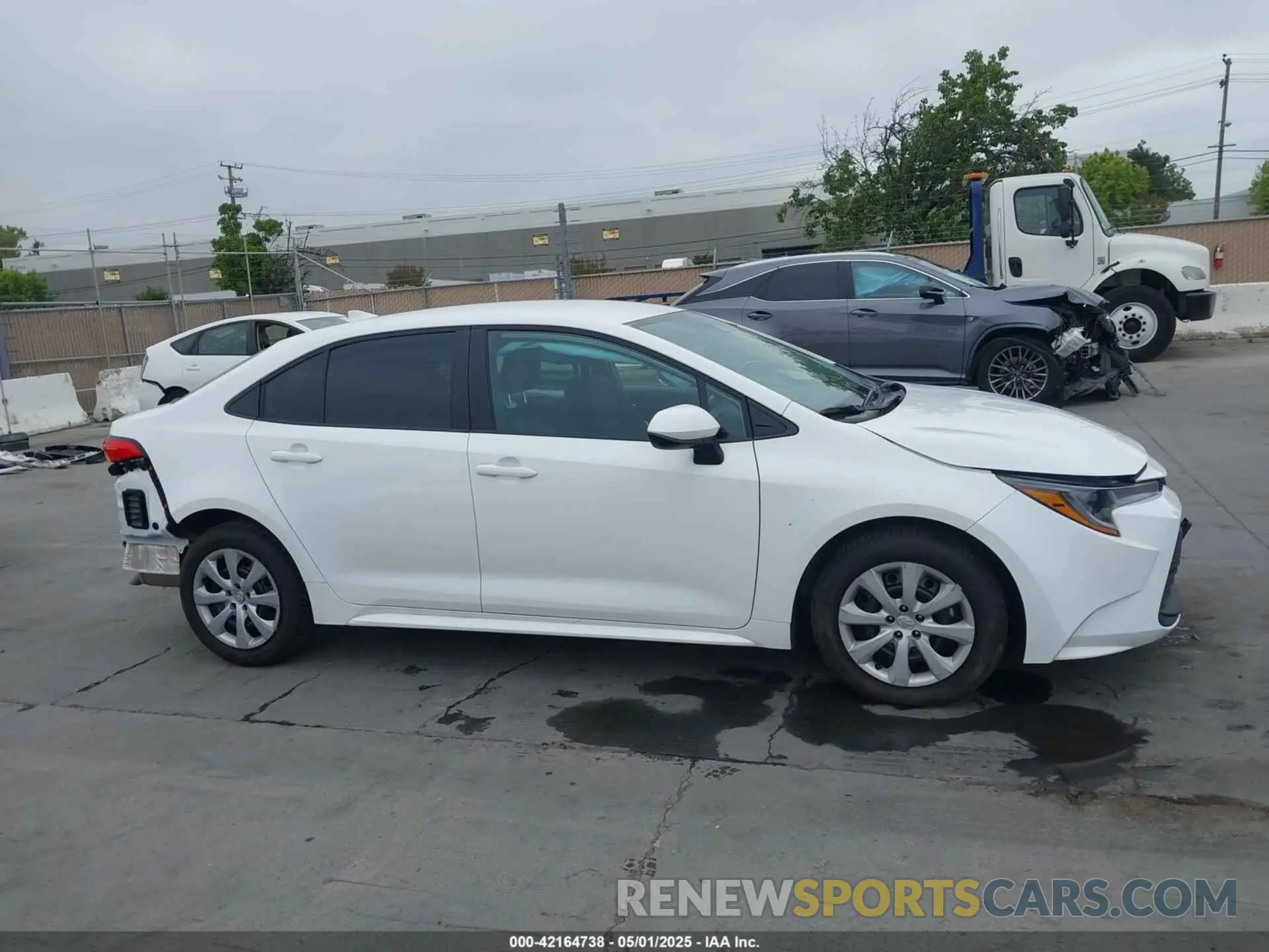 14 Photograph of a damaged car 5YFB4MDE6RP183952 TOYOTA COROLLA 2024