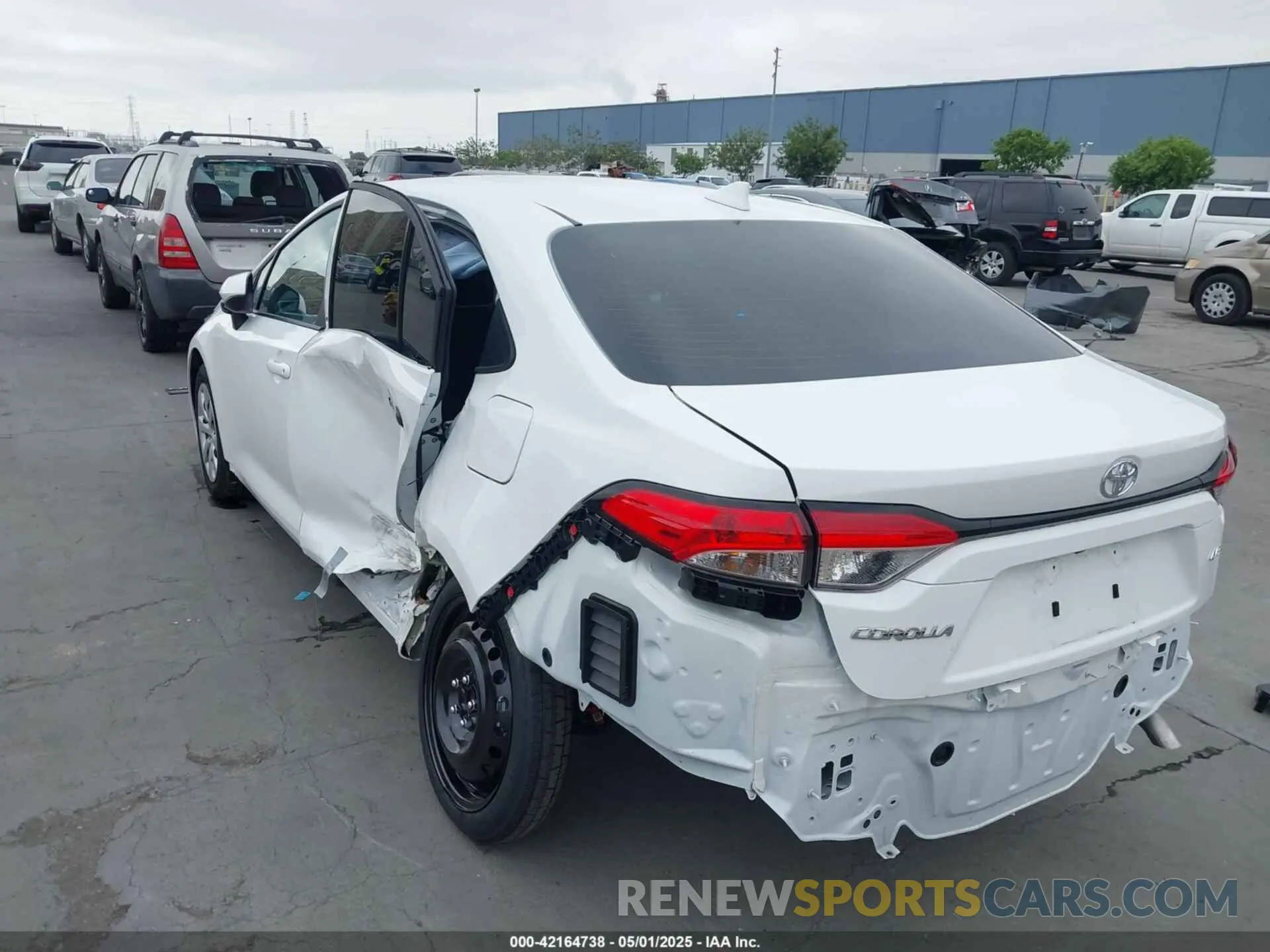 18 Photograph of a damaged car 5YFB4MDE6RP183952 TOYOTA COROLLA 2024