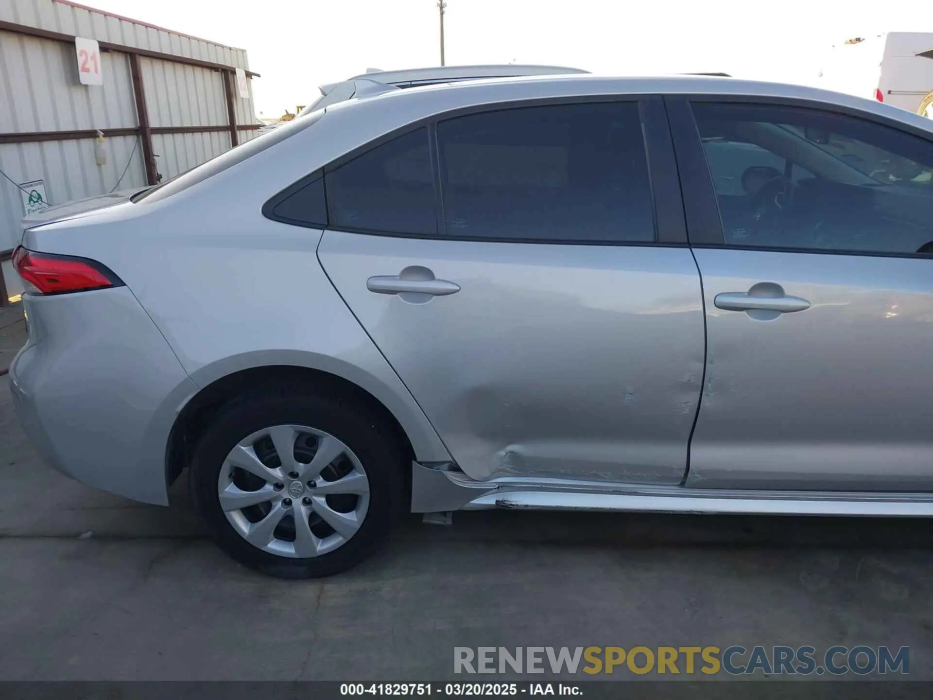 19 Photograph of a damaged car 5YFB4MDE7RP096805 TOYOTA COROLLA 2024