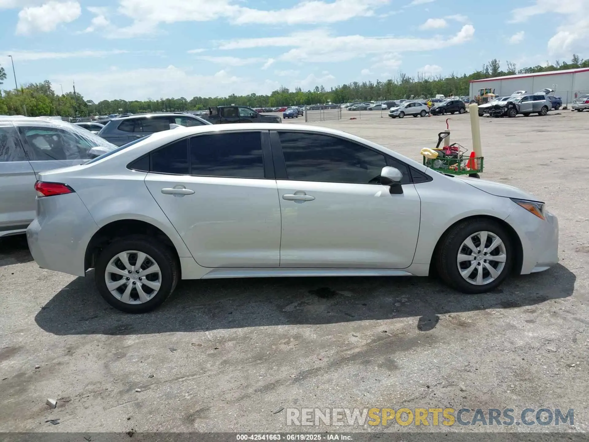 12 Фотография поврежденного автомобиля 5YFB4MDE7RP107267 TOYOTA COROLLA 2024