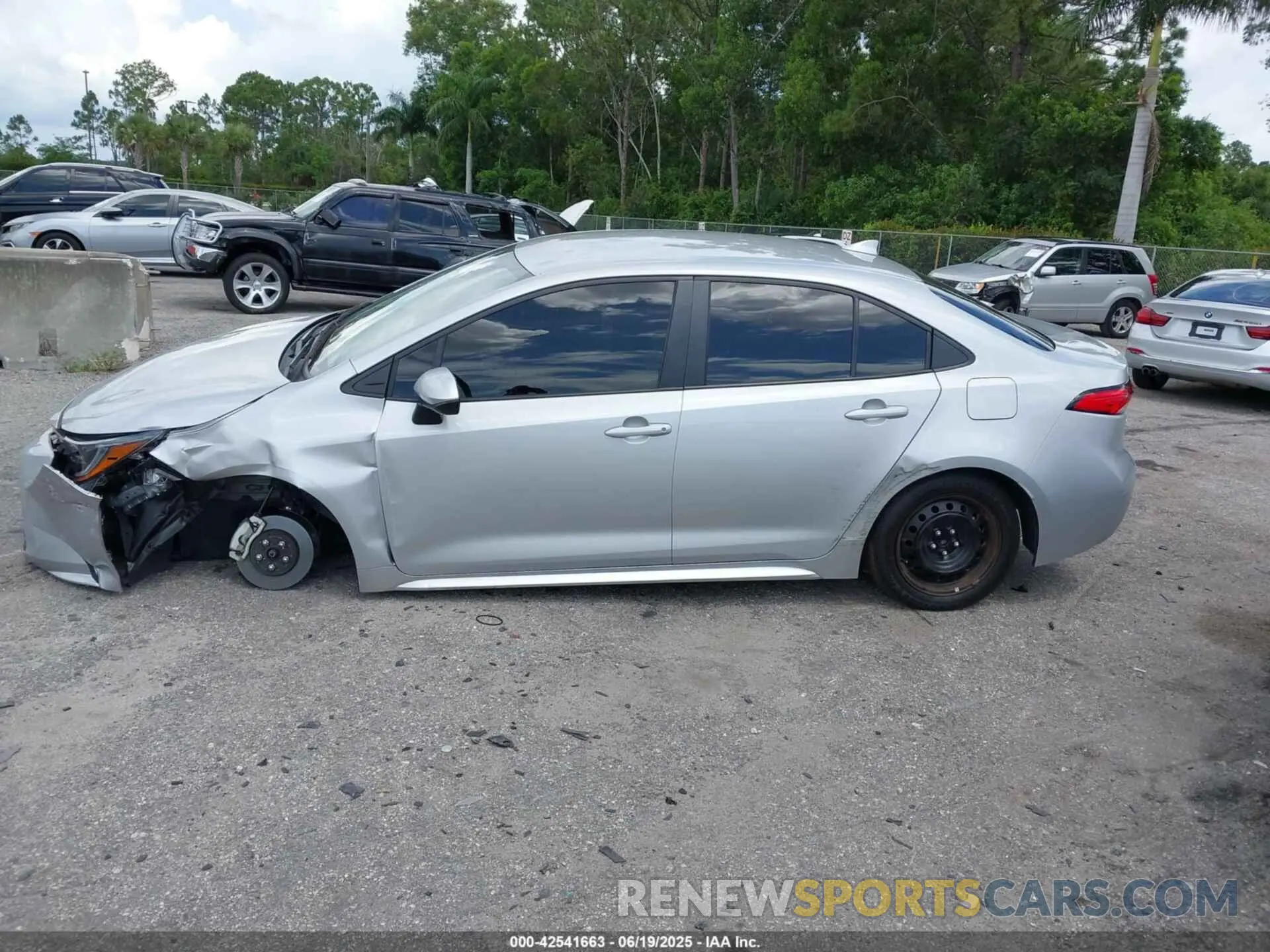 13 Фотография поврежденного автомобиля 5YFB4MDE7RP107267 TOYOTA COROLLA 2024