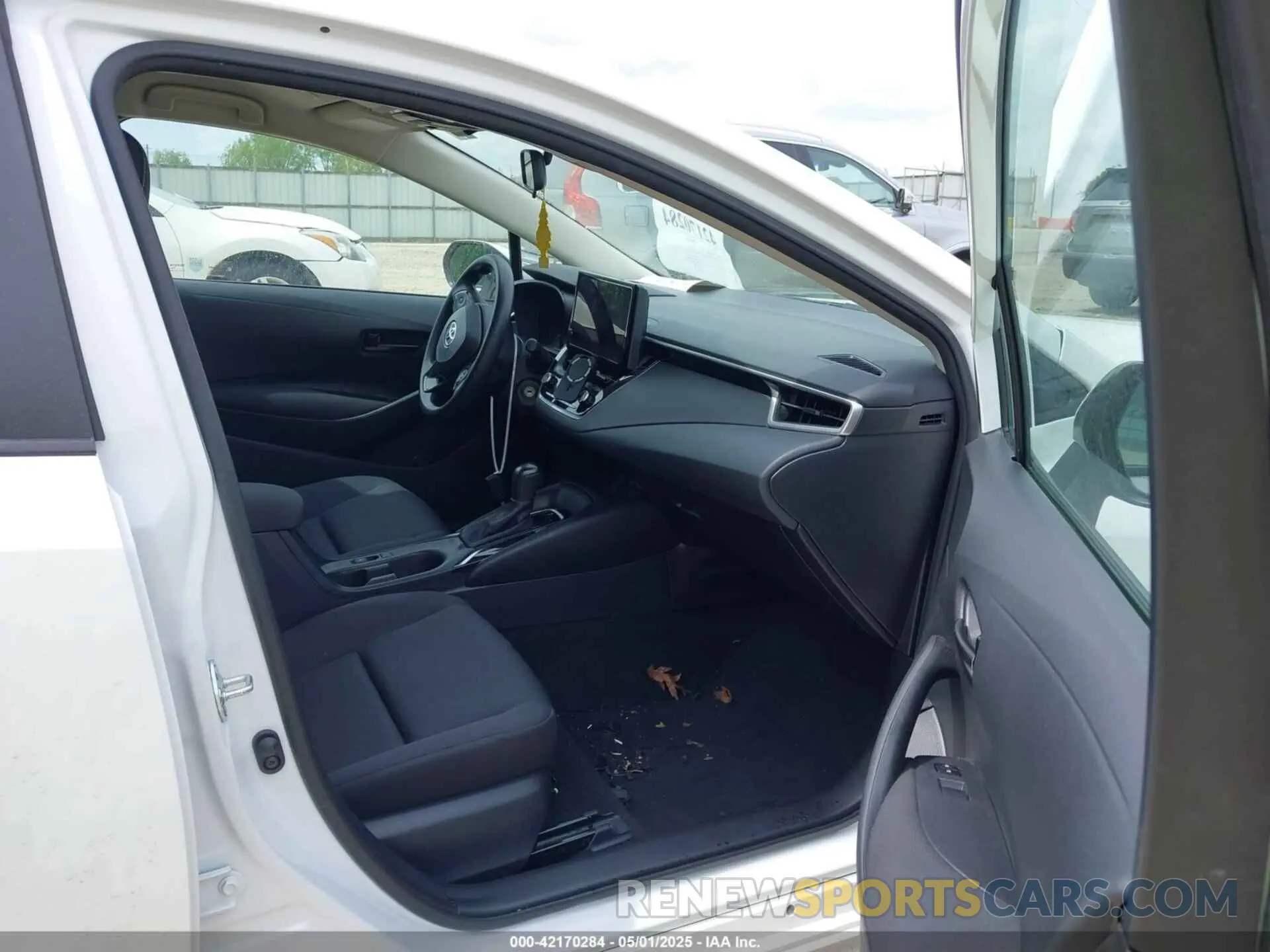 5 Photograph of a damaged car 5YFB4MDE7RP112808 TOYOTA COROLLA 2024