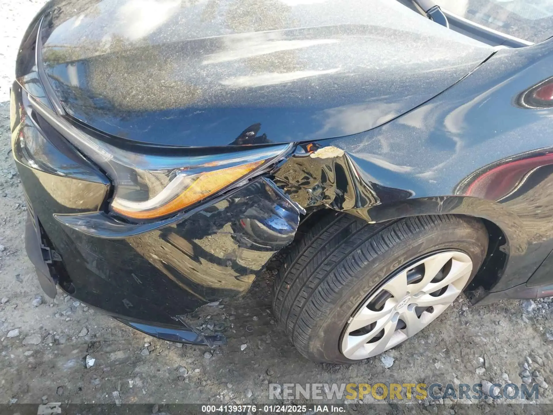 18 Photograph of a damaged car 5YFB4MDE8RP117533 TOYOTA COROLLA 2024
