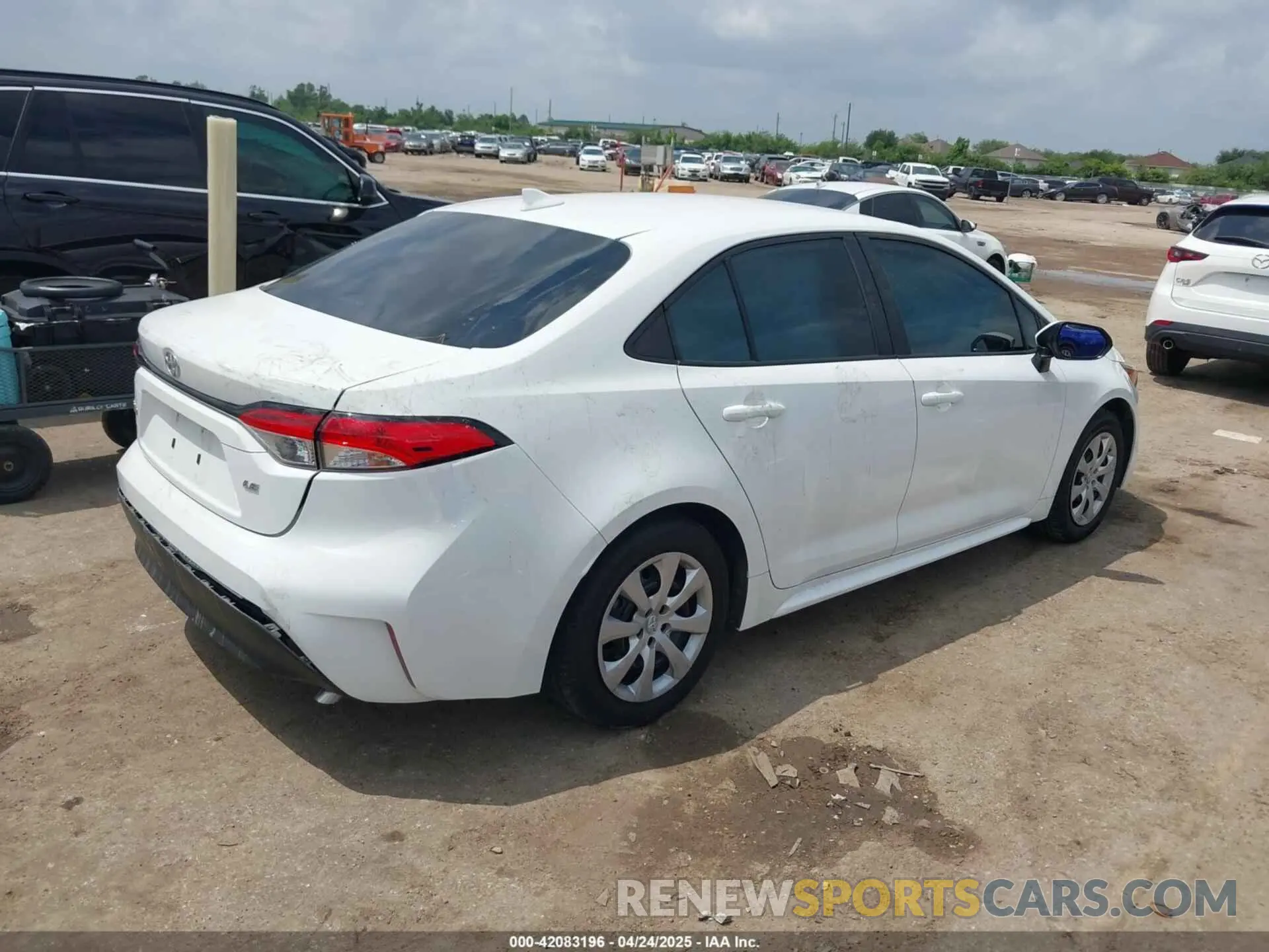 4 Photograph of a damaged car 5YFB4MDE8RP128628 TOYOTA COROLLA 2024