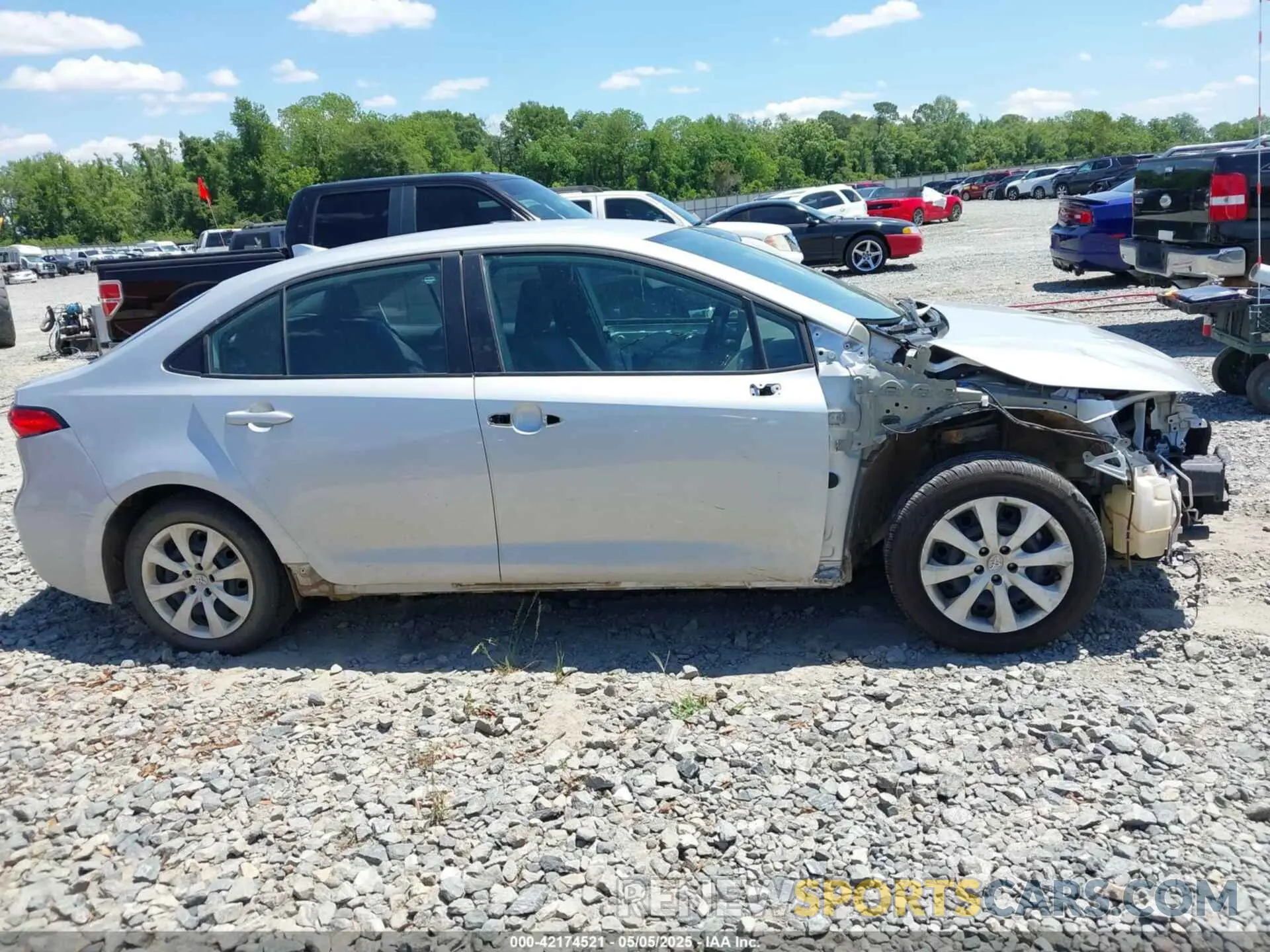 13 Photograph of a damaged car 5YFB4MDE8RP156333 TOYOTA COROLLA 2024