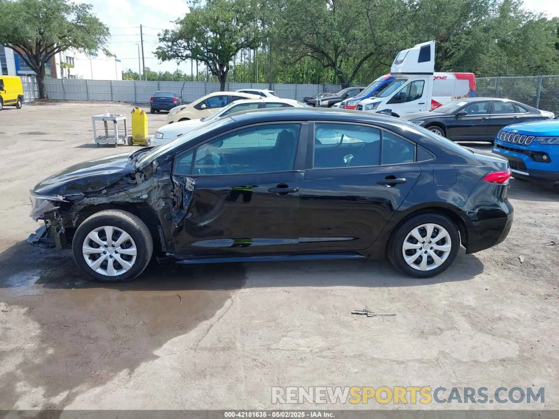 13 Photograph of a damaged car 5YFB4MDE8RP174606 TOYOTA COROLLA 2024