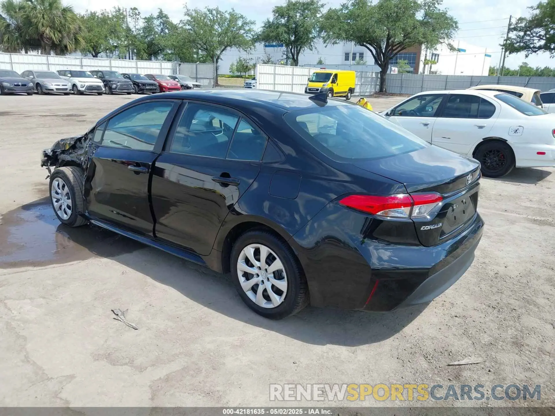 3 Photograph of a damaged car 5YFB4MDE8RP174606 TOYOTA COROLLA 2024