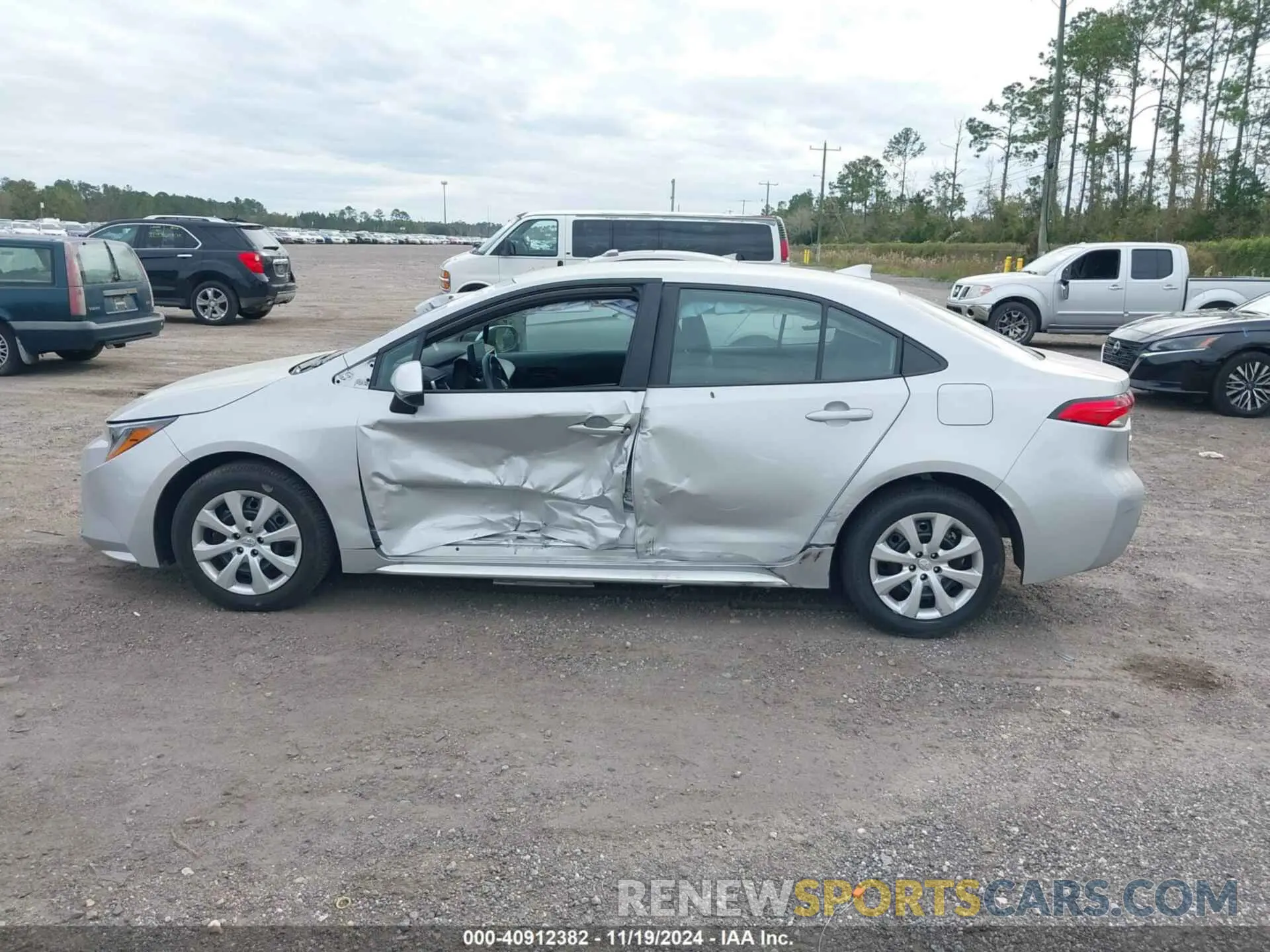 14 Photograph of a damaged car 5YFB4MDE9RP120778 TOYOTA COROLLA 2024