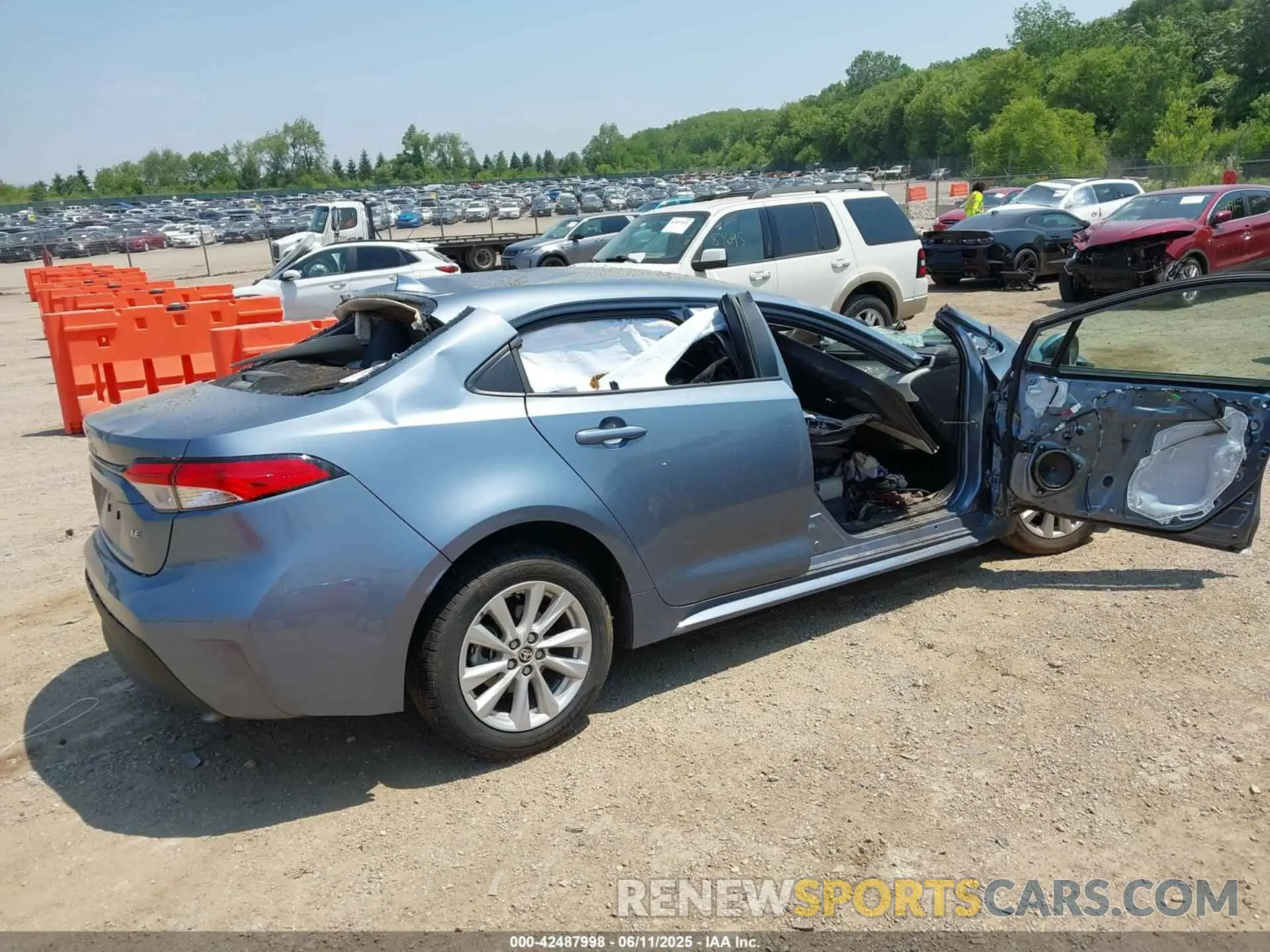 4 Photograph of a damaged car 5YFB4MDE9RP213378 TOYOTA COROLLA 2024