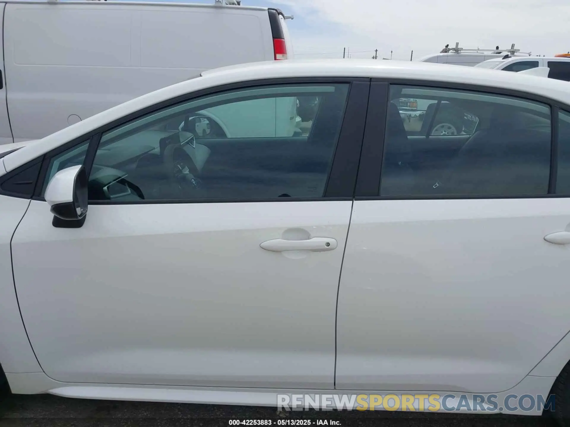14 Photograph of a damaged car 5YFB4MDEXRP122412 TOYOTA COROLLA 2024