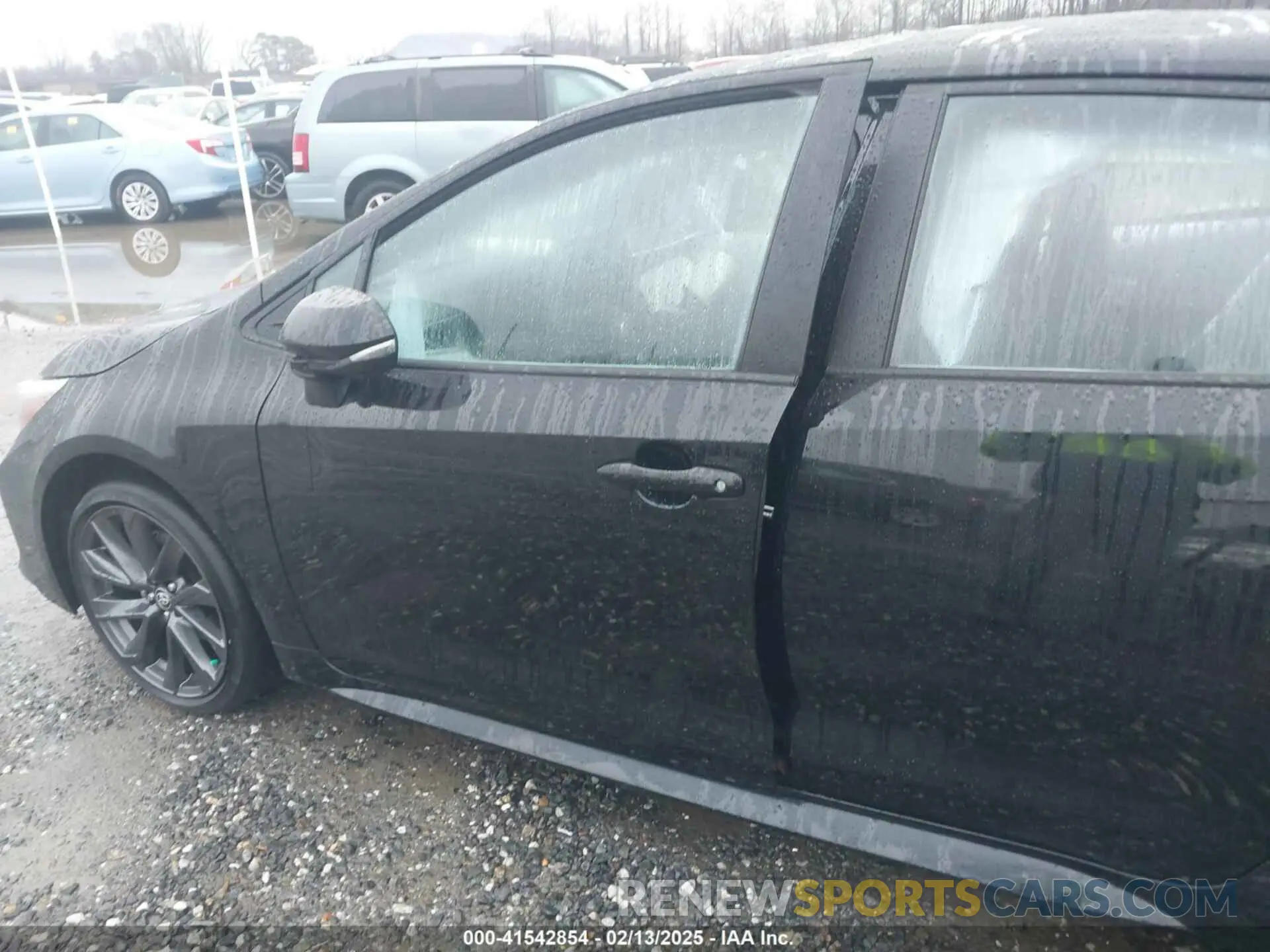 16 Photograph of a damaged car 5YFS4MCE0RP188825 TOYOTA COROLLA 2024