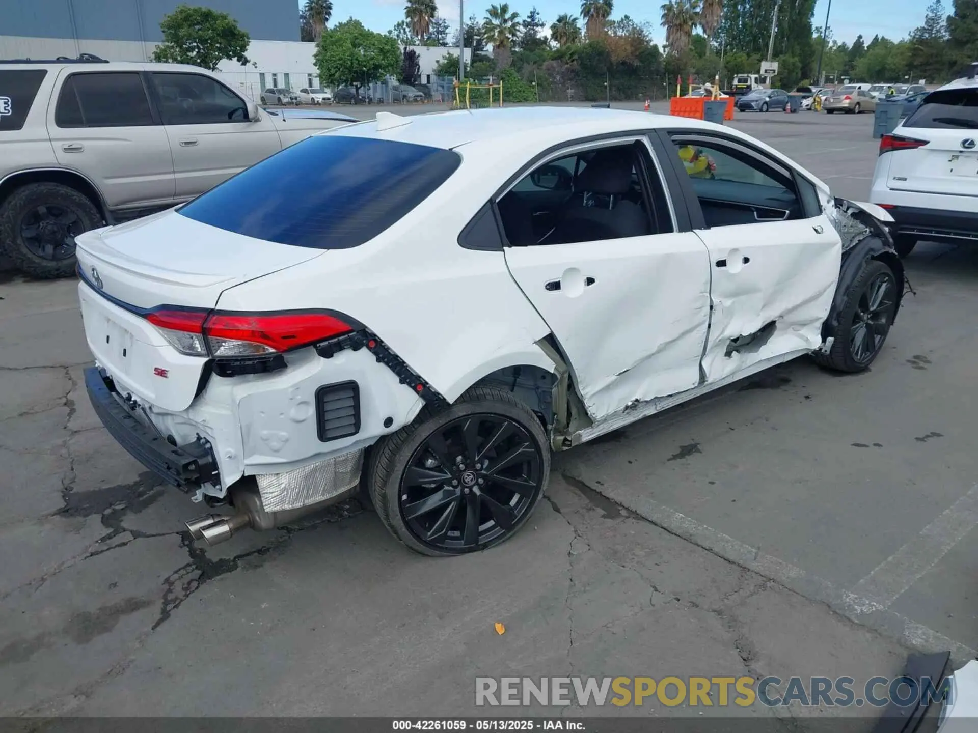 4 Photograph of a damaged car 5YFS4MCE0RP203680 TOYOTA COROLLA 2024
