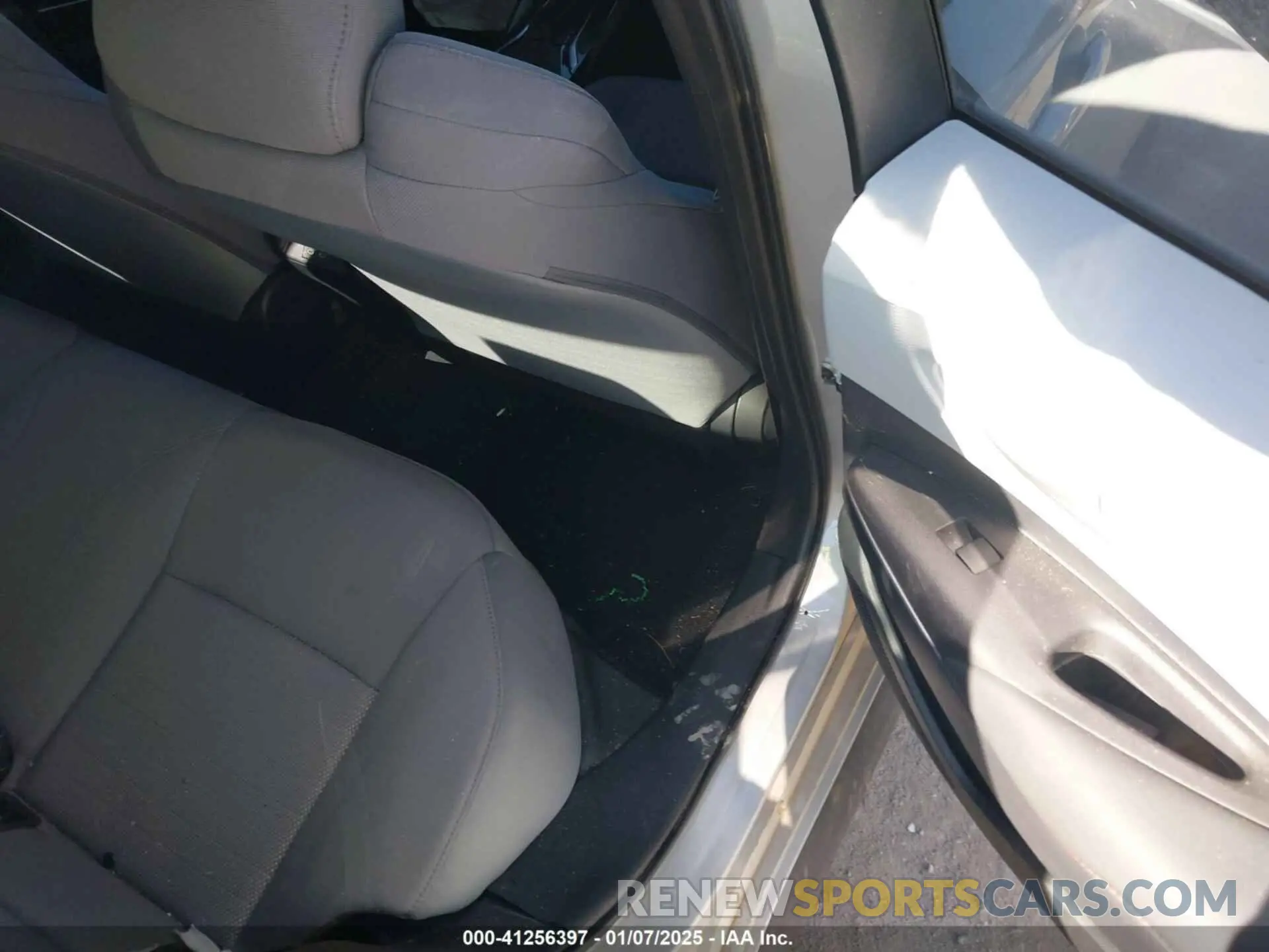 8 Photograph of a damaged car 5YFS4MCE0RP205302 TOYOTA COROLLA 2024