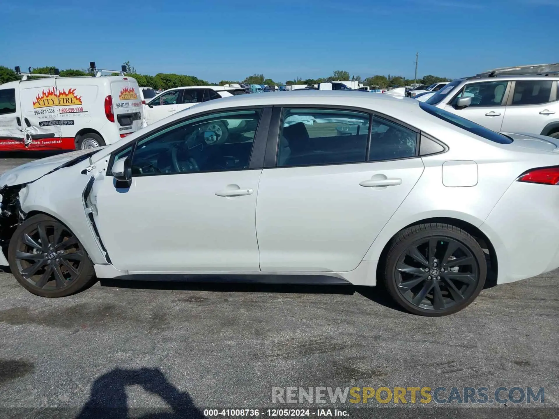14 Photograph of a damaged car 5YFS4MCE3RP184302 TOYOTA COROLLA 2024